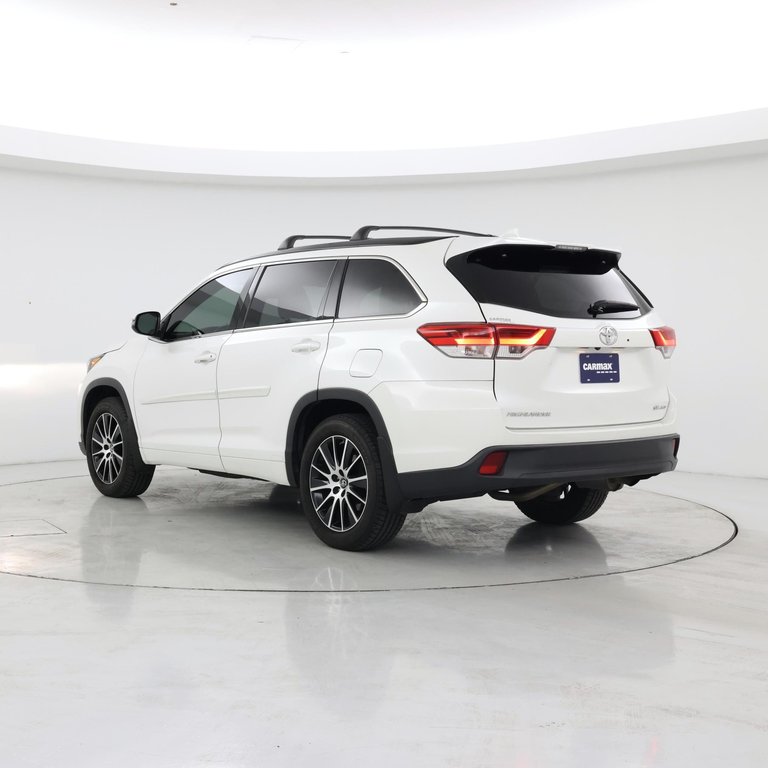 Thumbnail: 2018 Toyota Highlander - 2