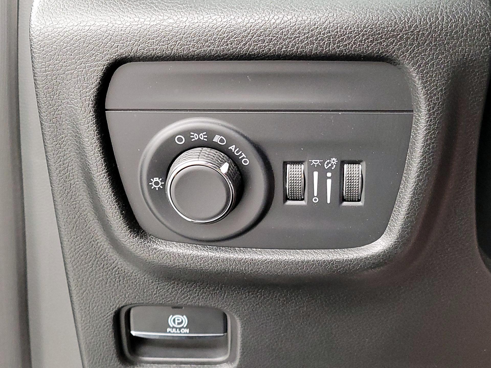Thumbnail: 2023 Jeep Grand Cherokee - 13