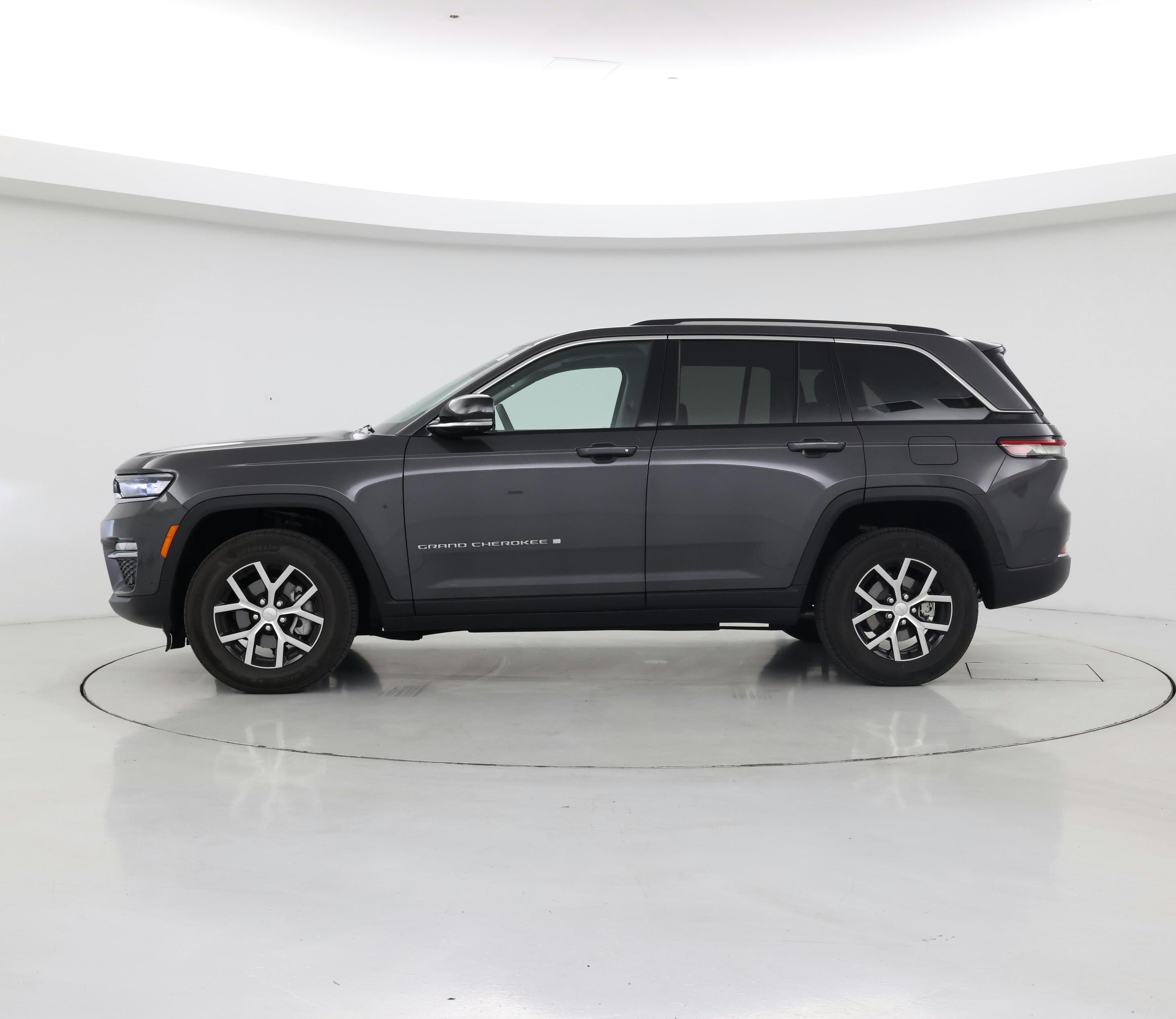 Thumbnail: 2023 Jeep Grand Cherokee - 3