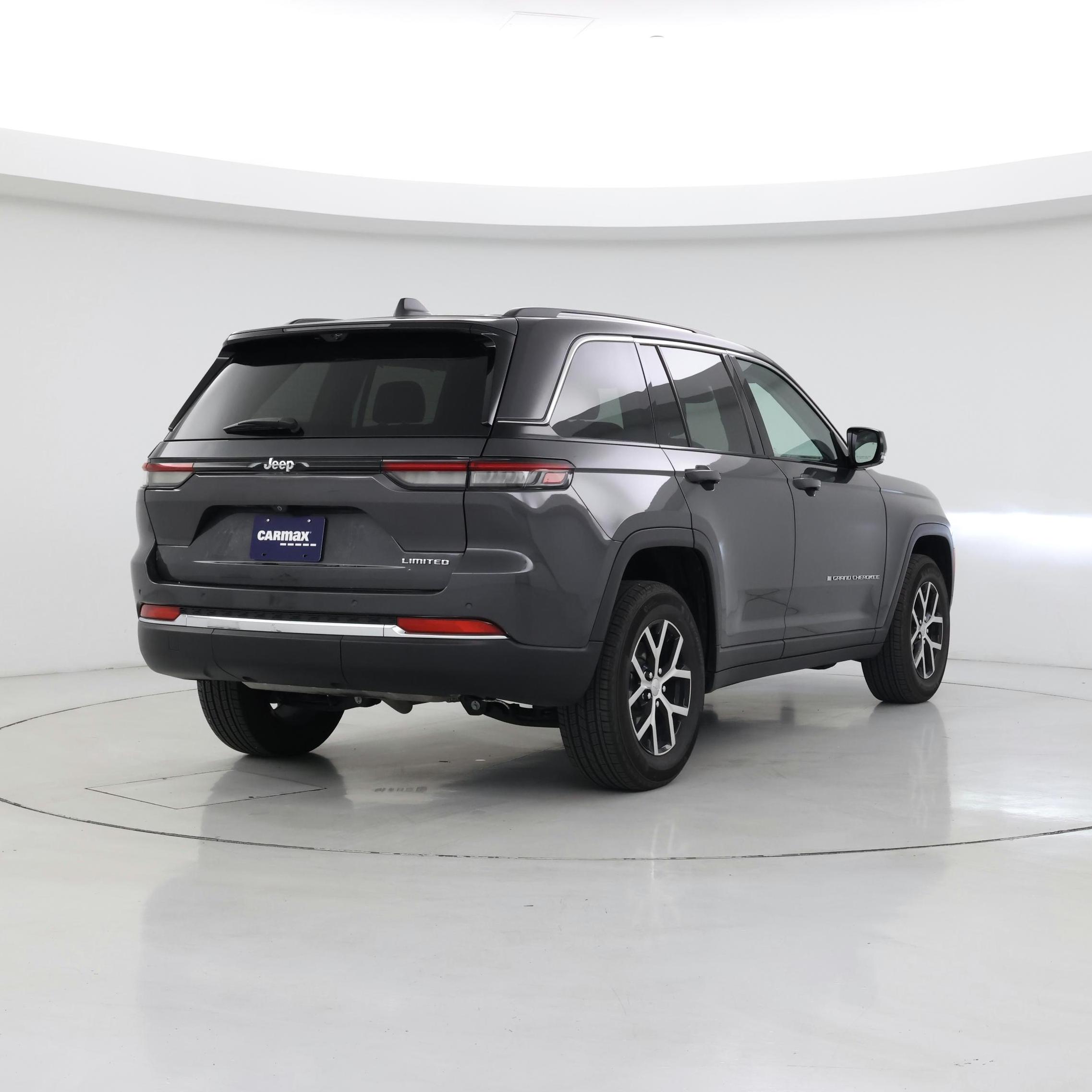 Thumbnail: 2023 Jeep Grand Cherokee - 8