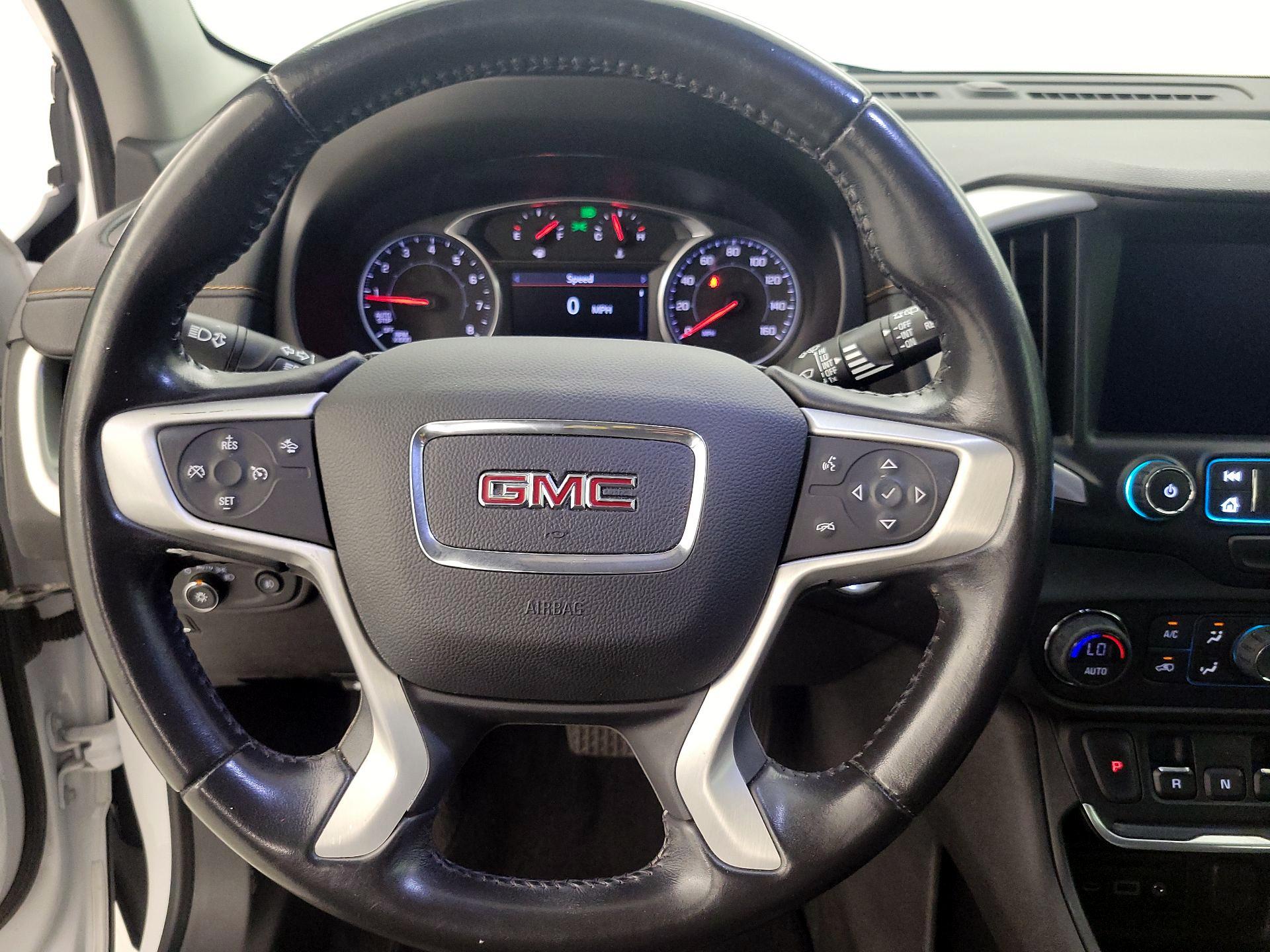 Thumbnail: 2020 GMC Terrain - 10