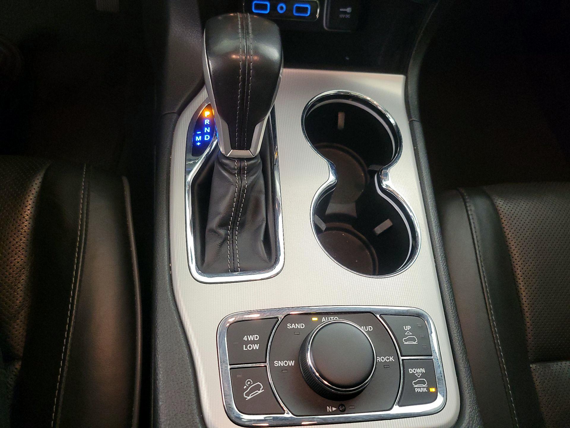 Thumbnail: 2020 Jeep Grand Cherokee - 18