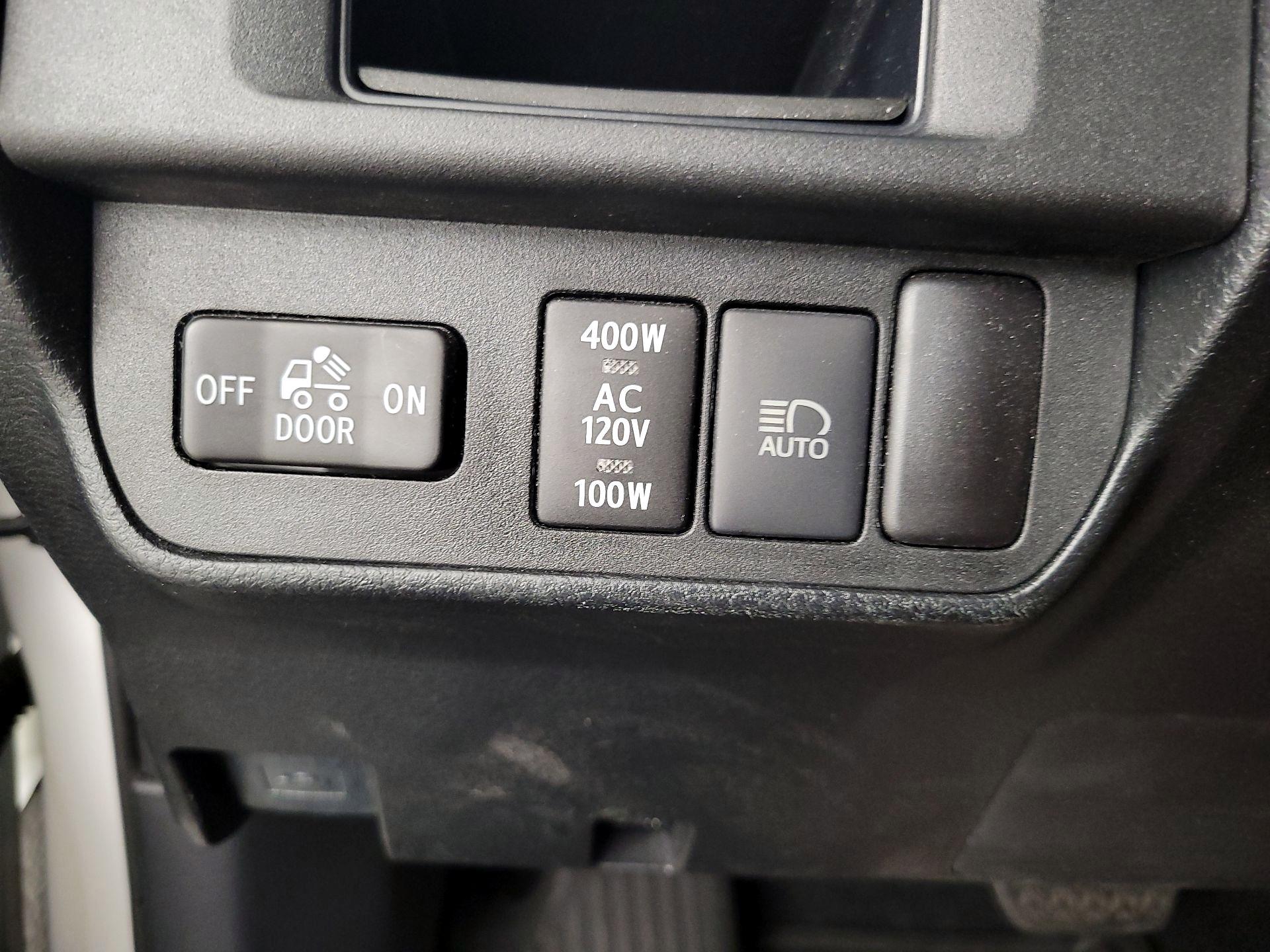 Thumbnail: 2019 Toyota Tacoma - 13