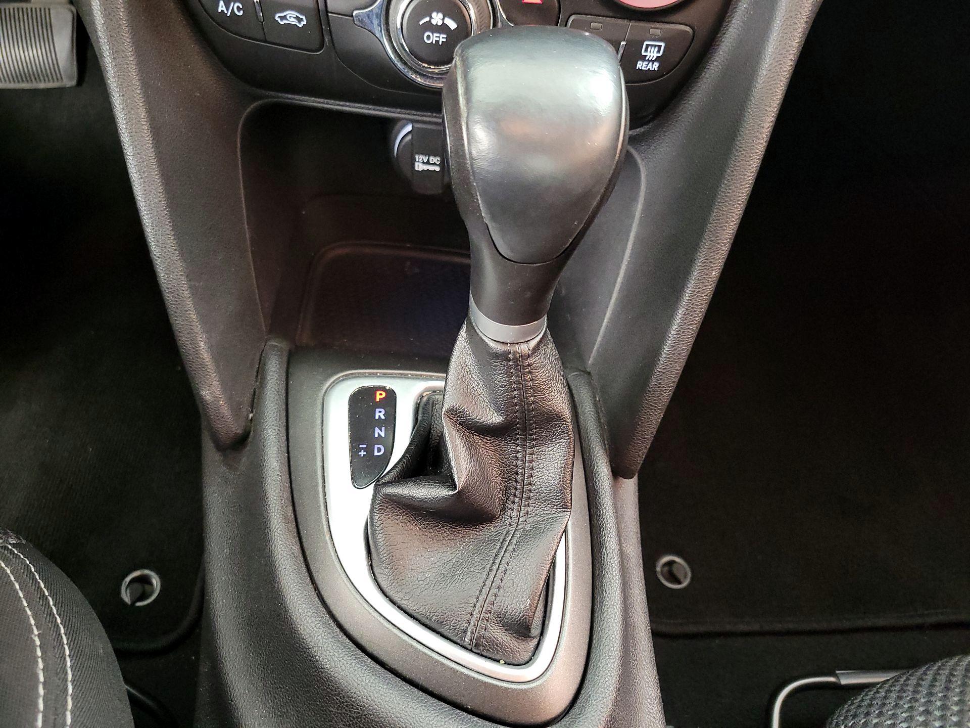 Thumbnail: 2015 Dodge Dart - 17