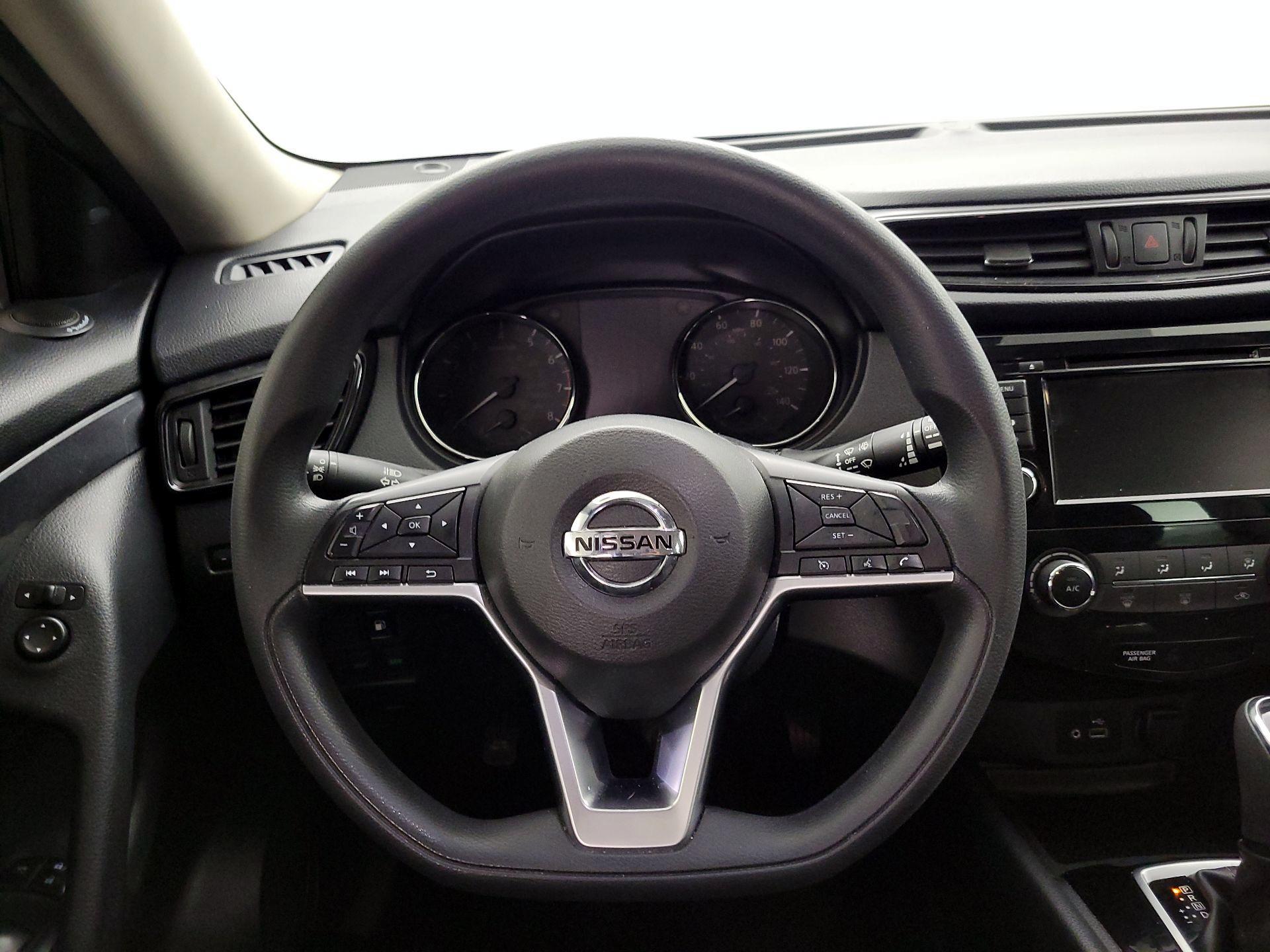 Thumbnail: 2018 Nissan Rogue - 10