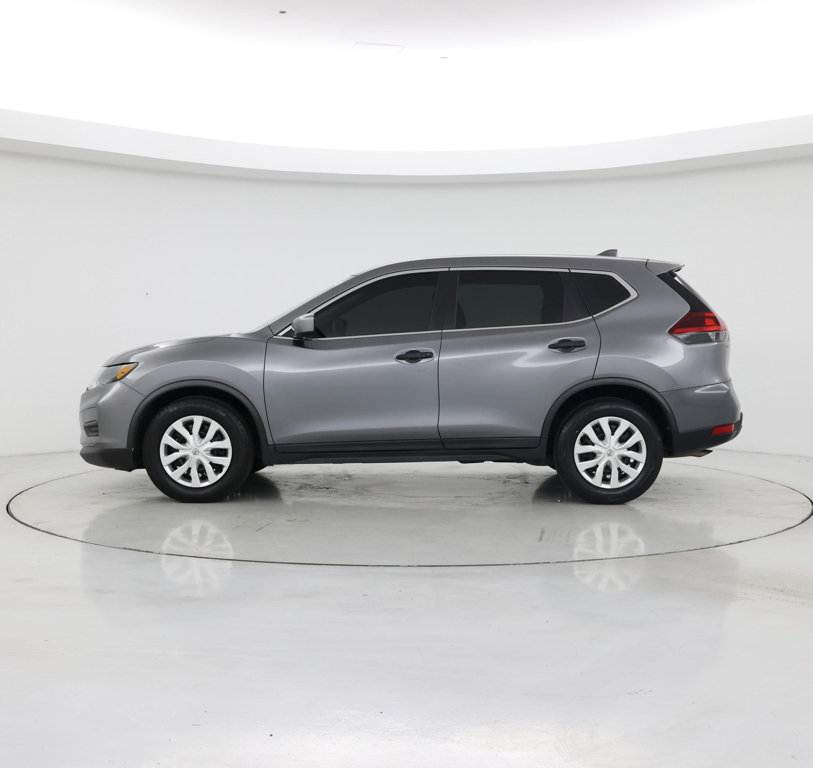 Thumbnail: 2018 Nissan Rogue - 3