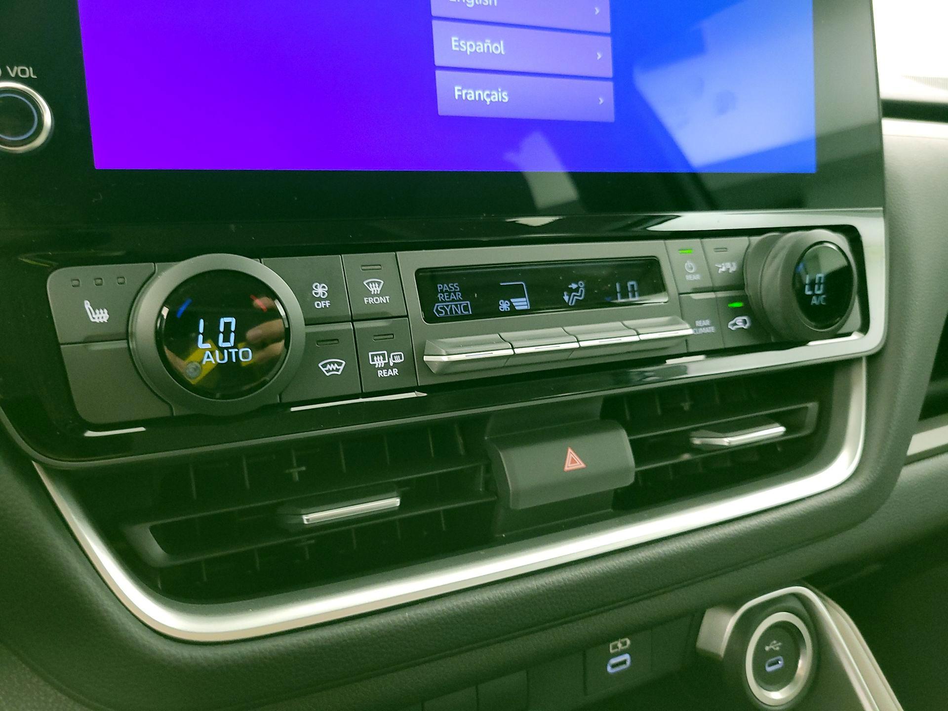 Thumbnail: 2025 Toyota Highlander - 16