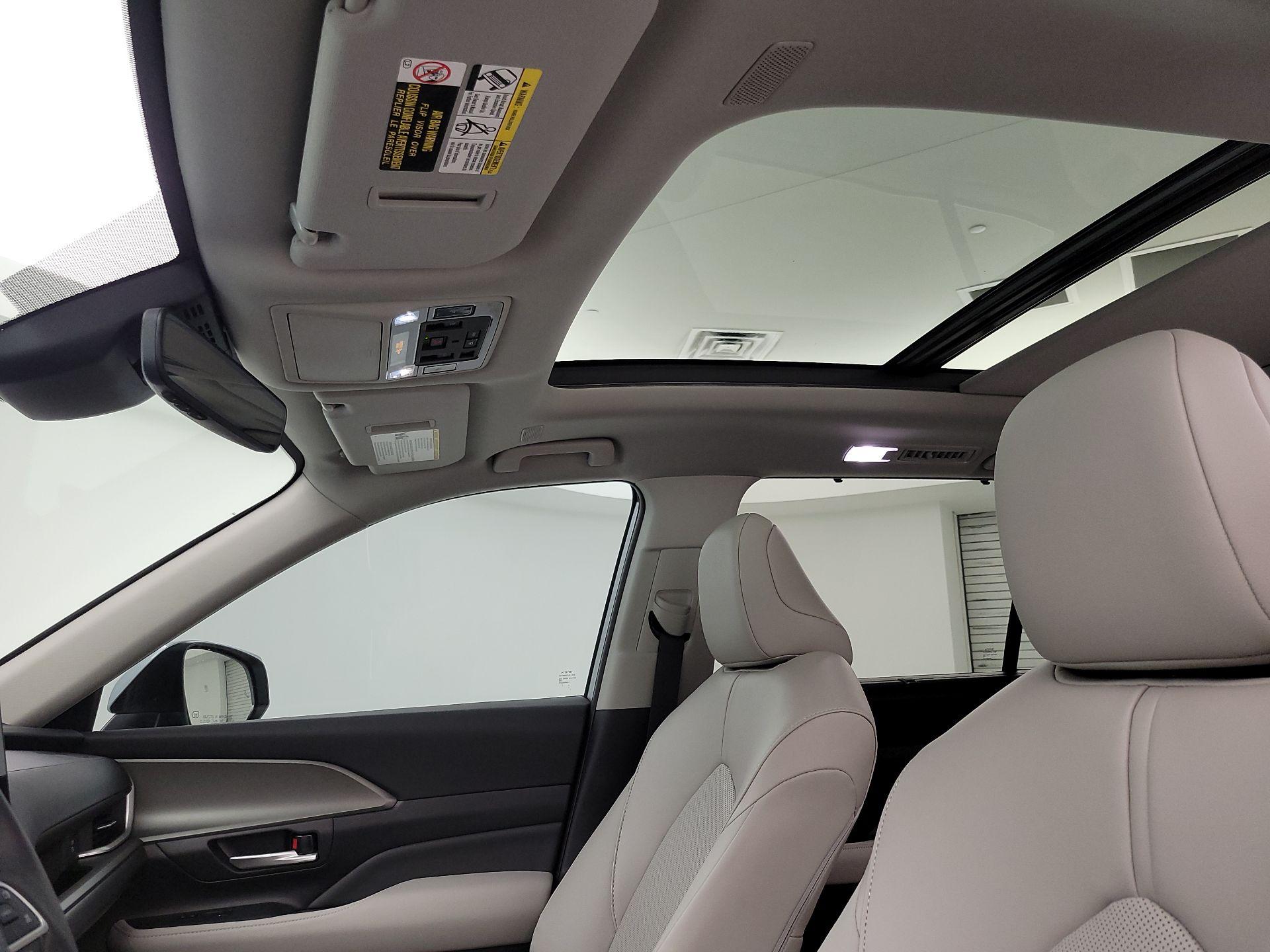 Thumbnail: 2025 Toyota Highlander - 19