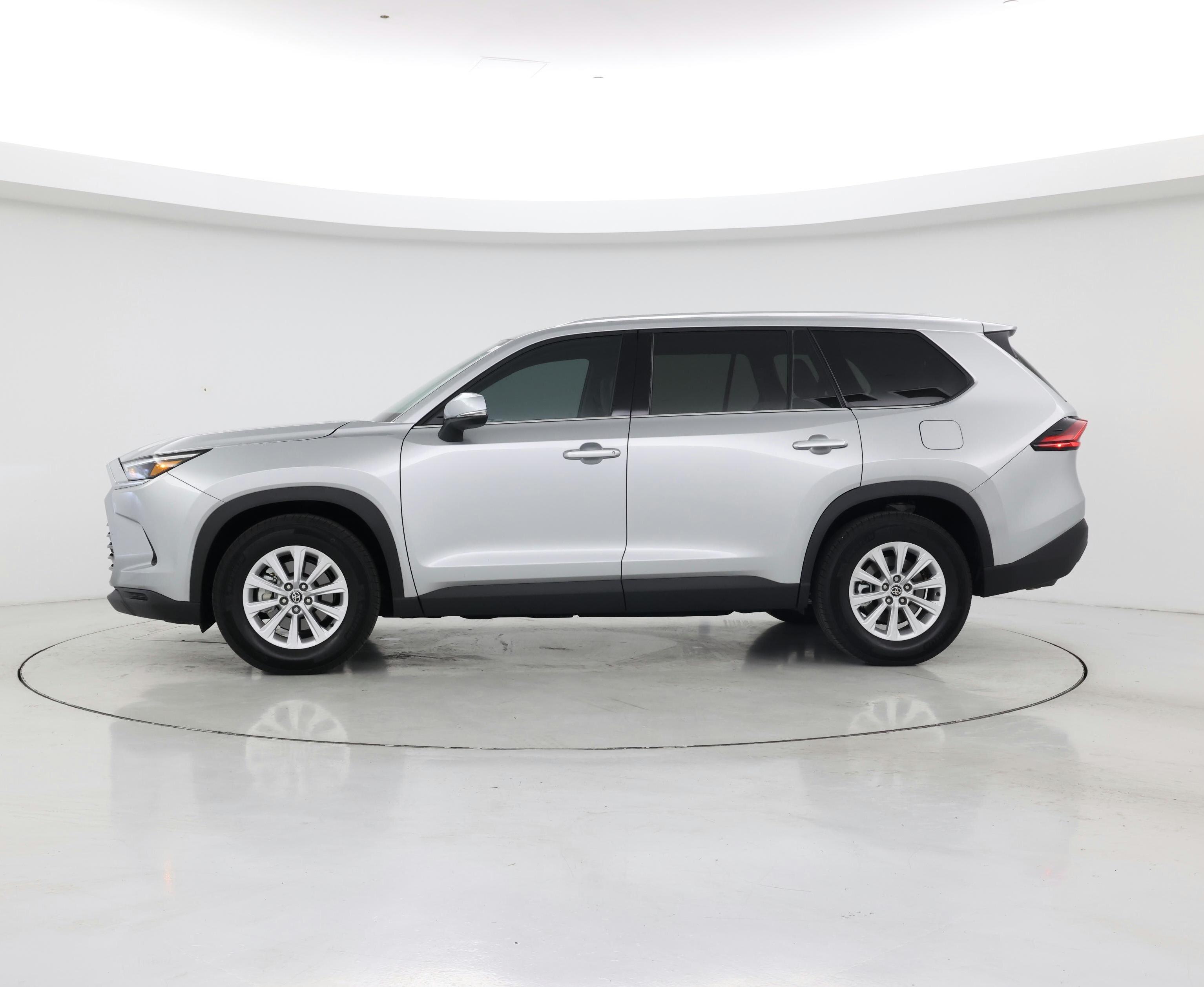 Thumbnail: 2025 Toyota Highlander - 3