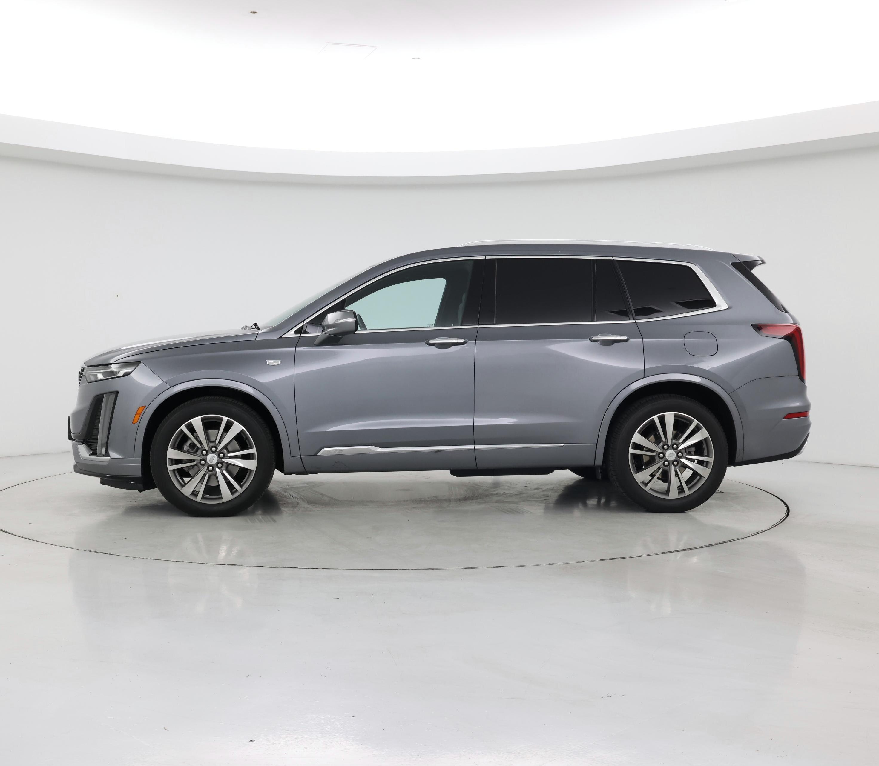 Thumbnail: 2021 Cadillac XT6 - 3