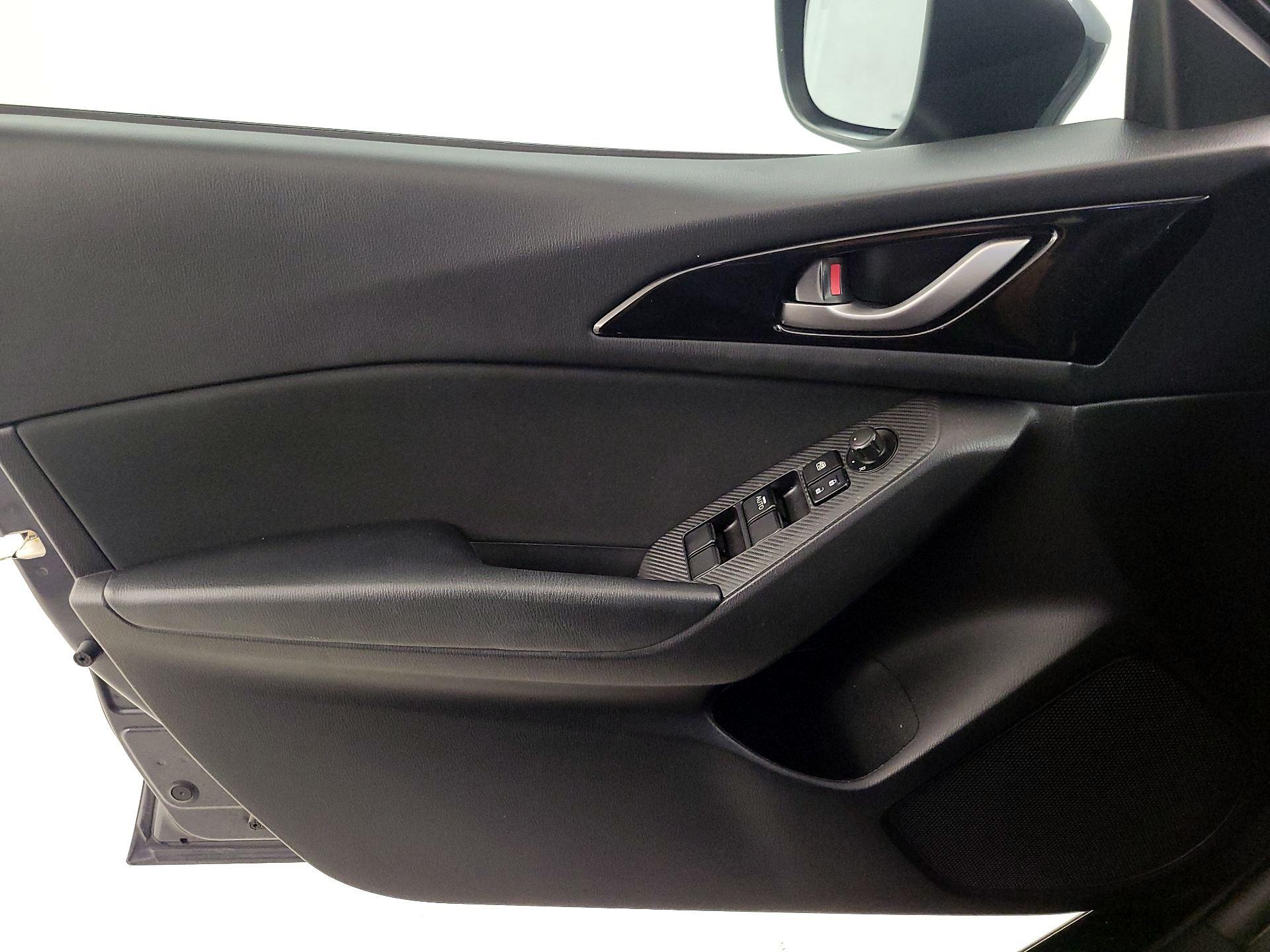 Thumbnail: 2015 Mazda Mazda3 - 12