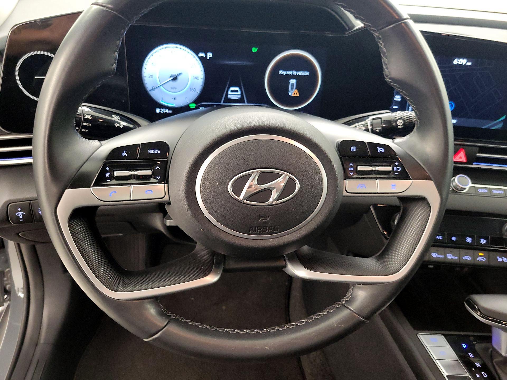 Thumbnail: 2023 Hyundai Elantra - 10