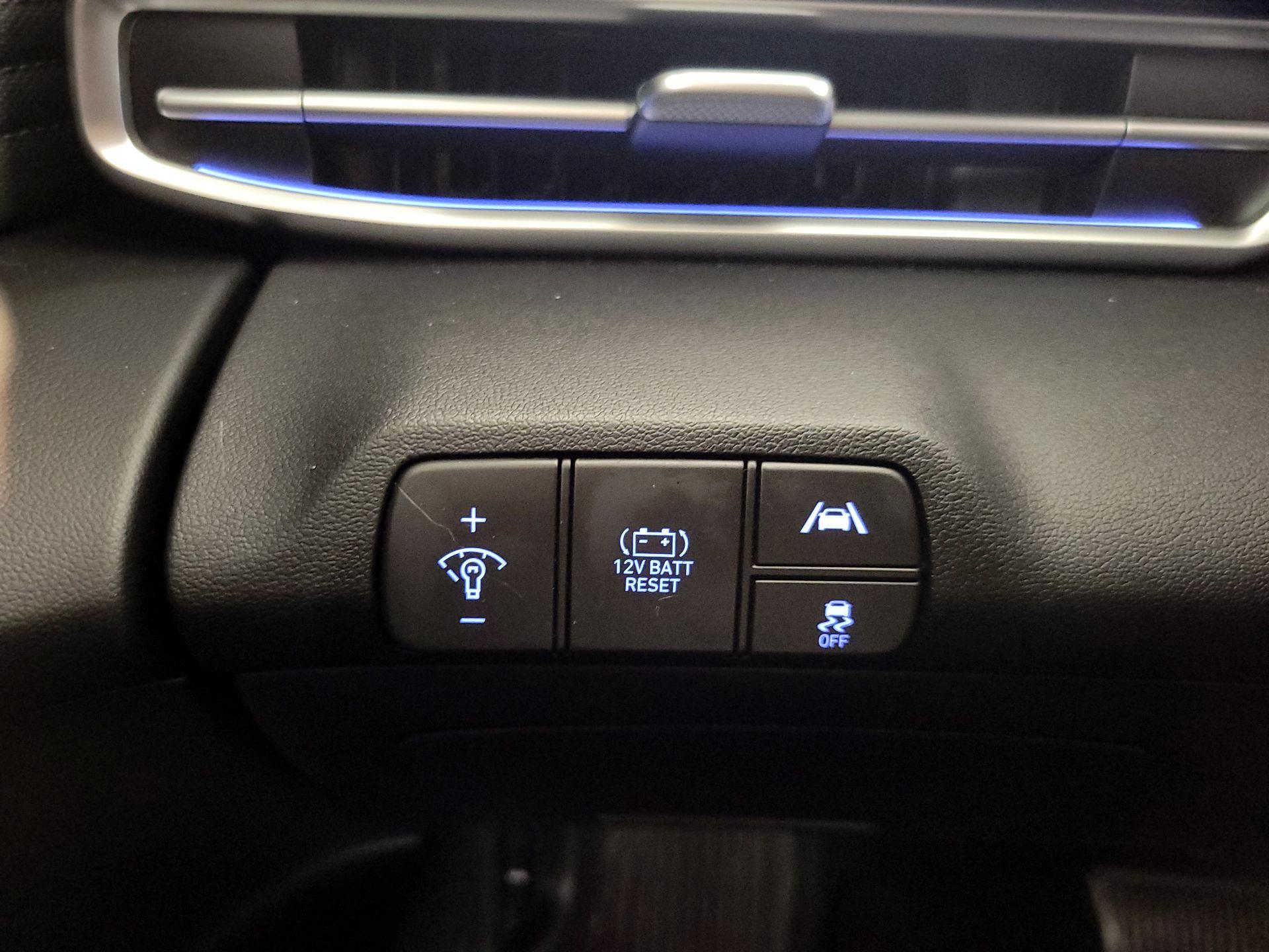 Thumbnail: 2023 Hyundai Elantra - 13