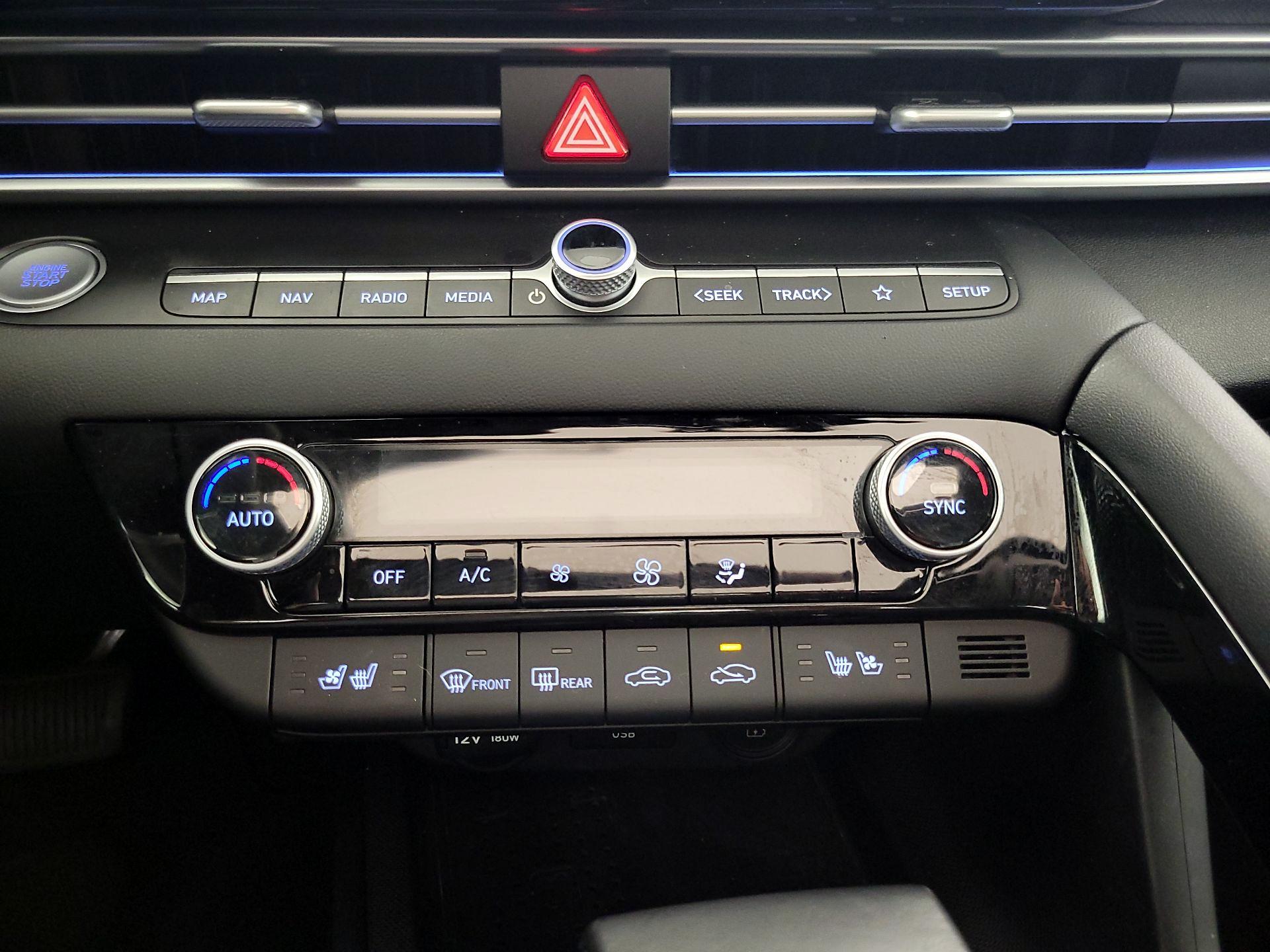 Thumbnail: 2023 Hyundai Elantra - 17