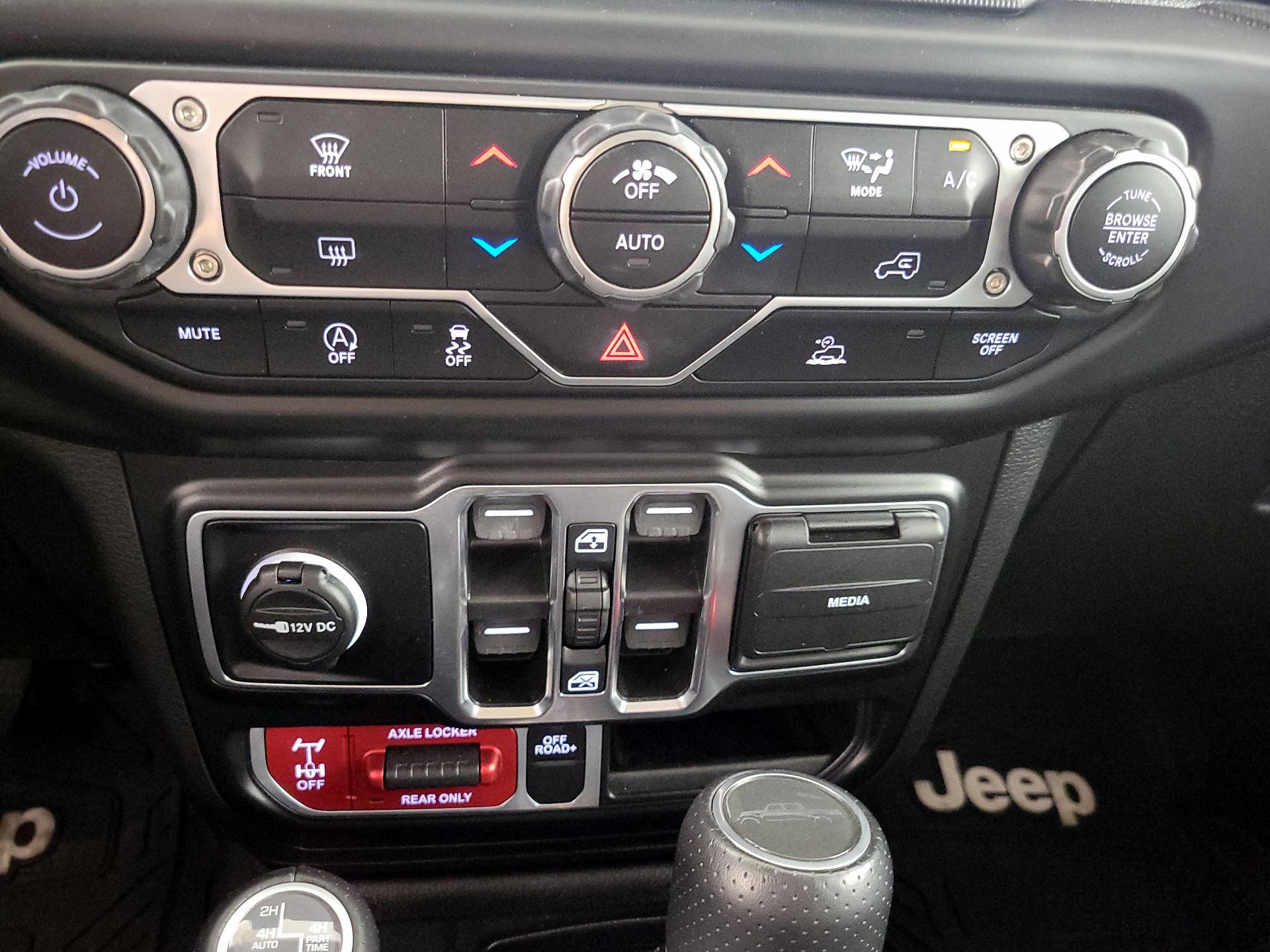 Thumbnail: 2023 Jeep Gladiator - 17