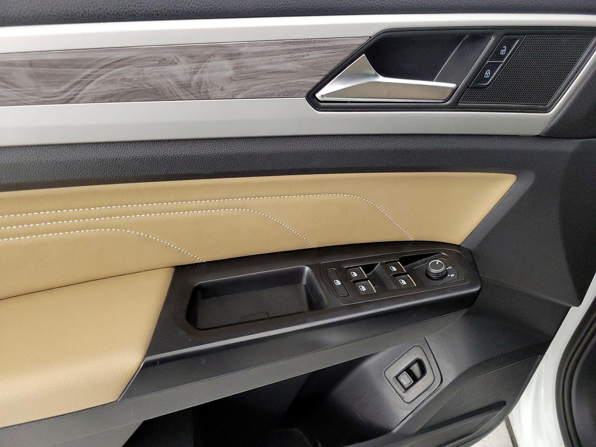 Thumbnail: 2021 Volkswagen Atlas - 12