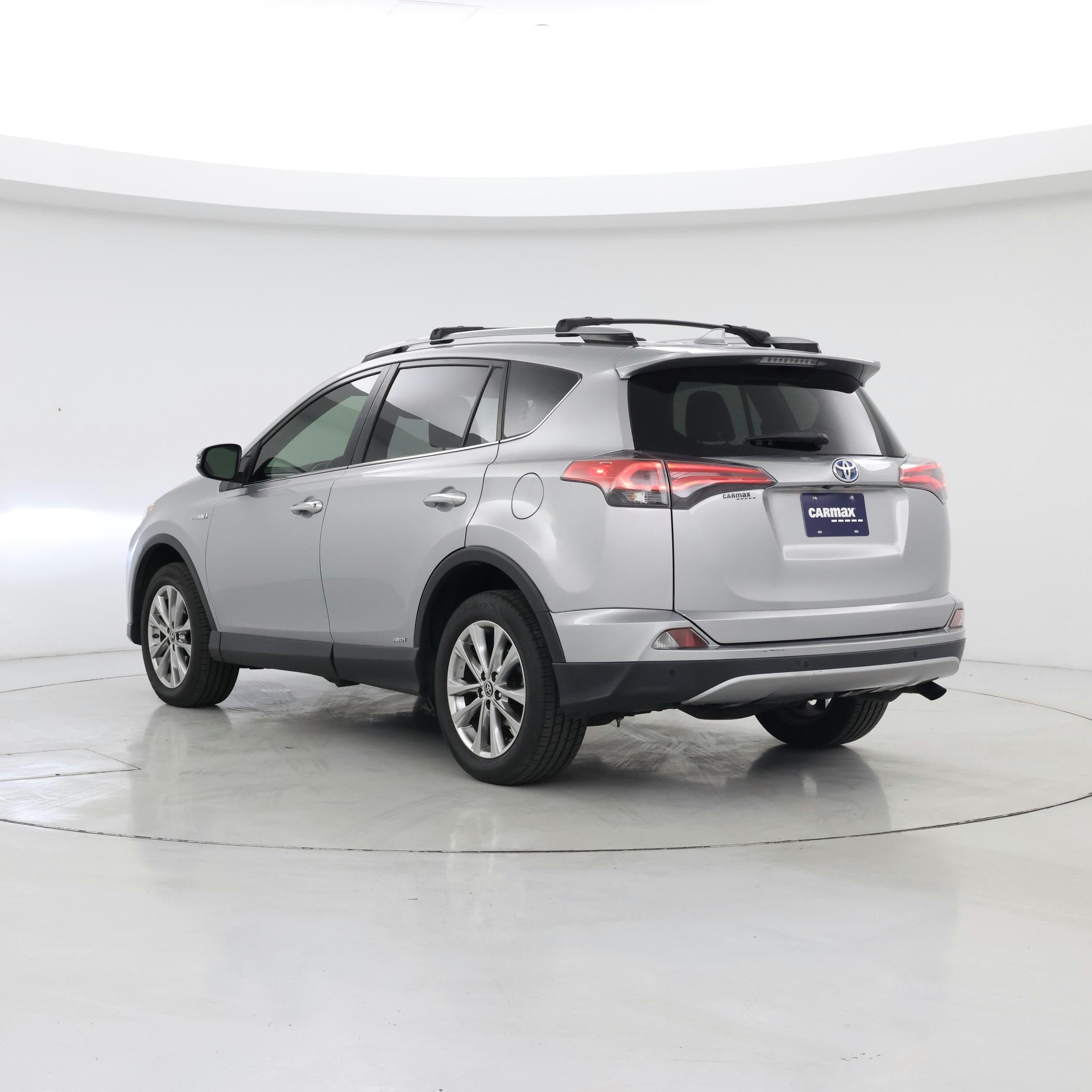 Thumbnail: 2017 Toyota RAV4 - 2