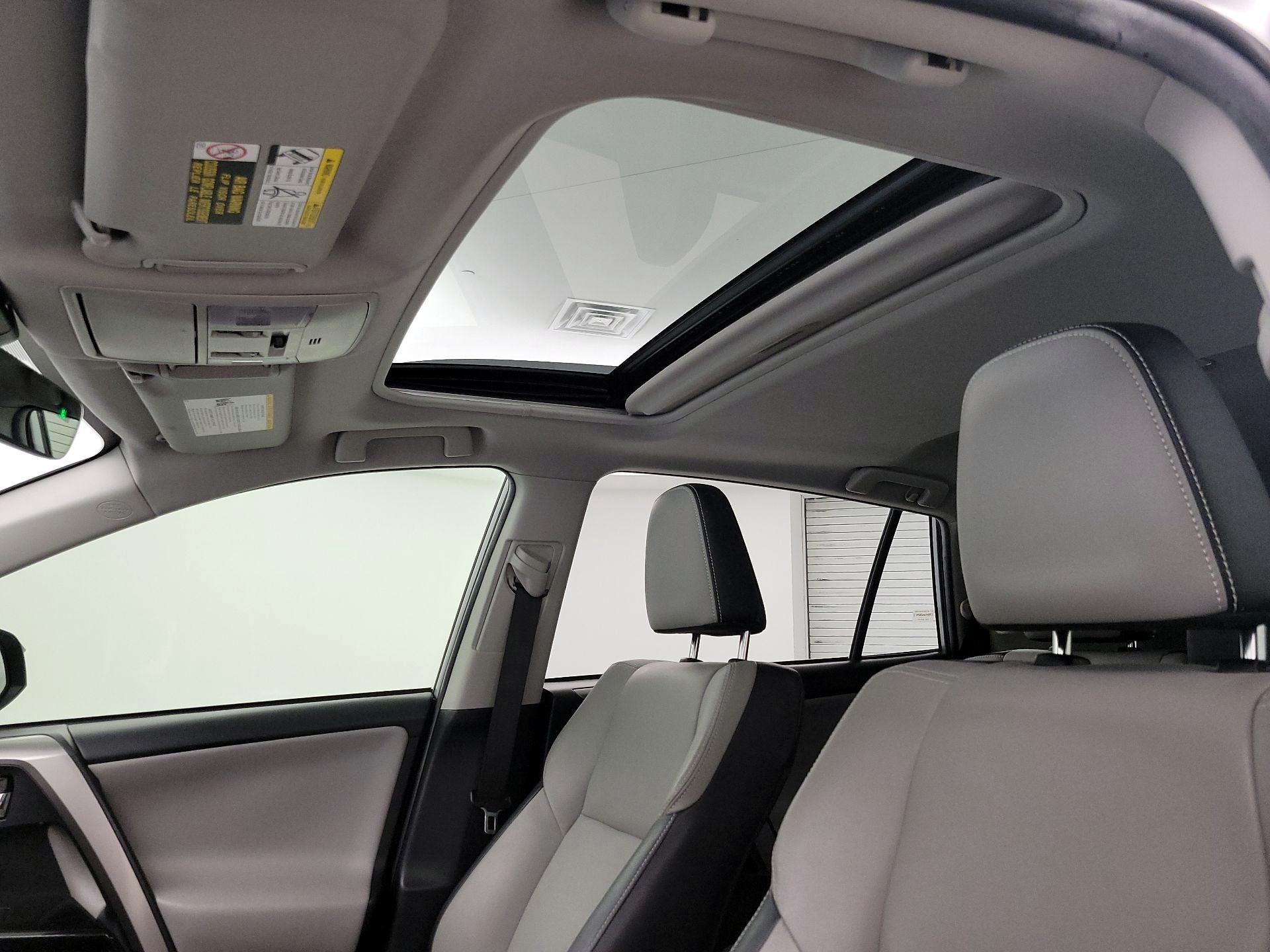 Thumbnail: 2017 Toyota RAV4 - 19