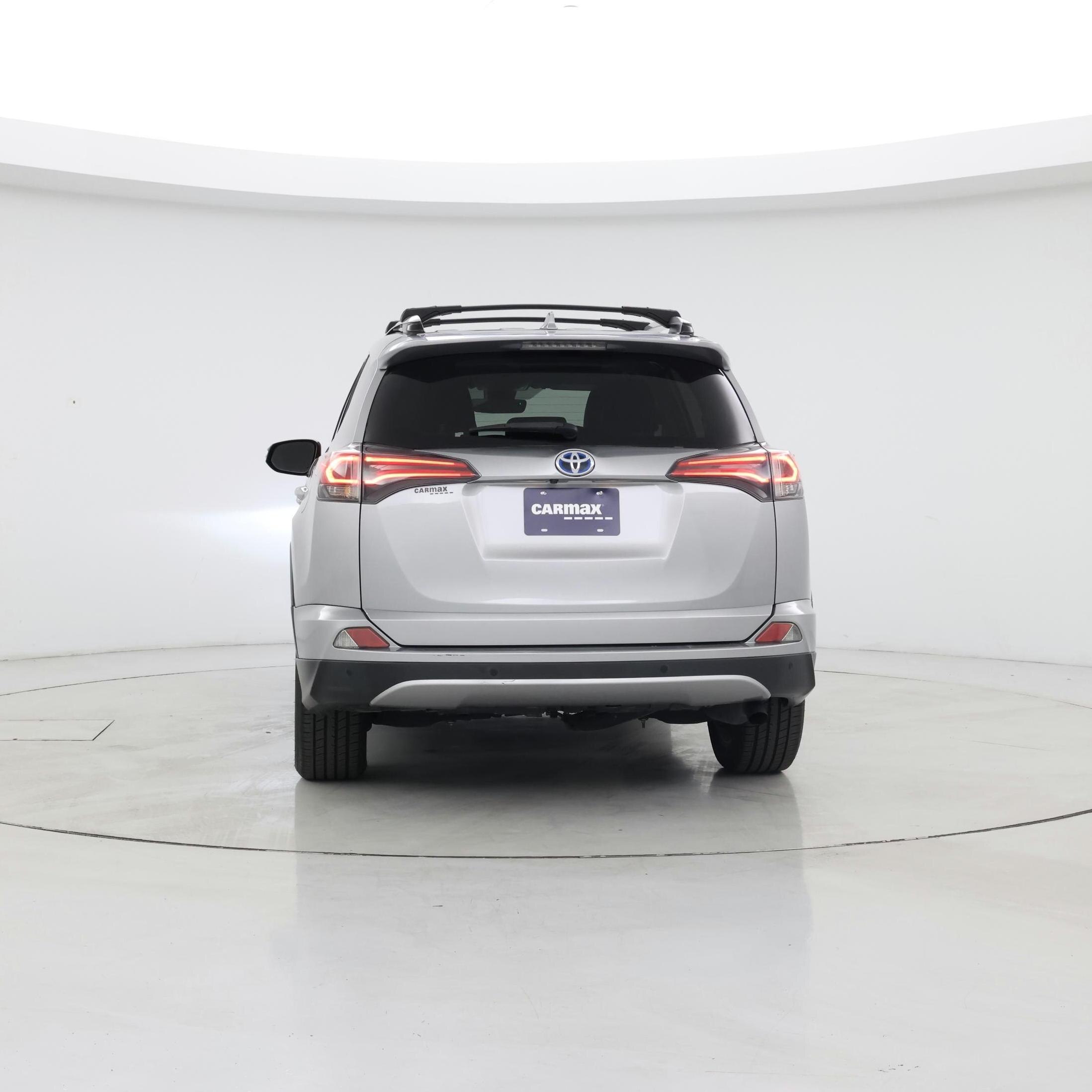 Thumbnail: 2017 Toyota RAV4 - 6
