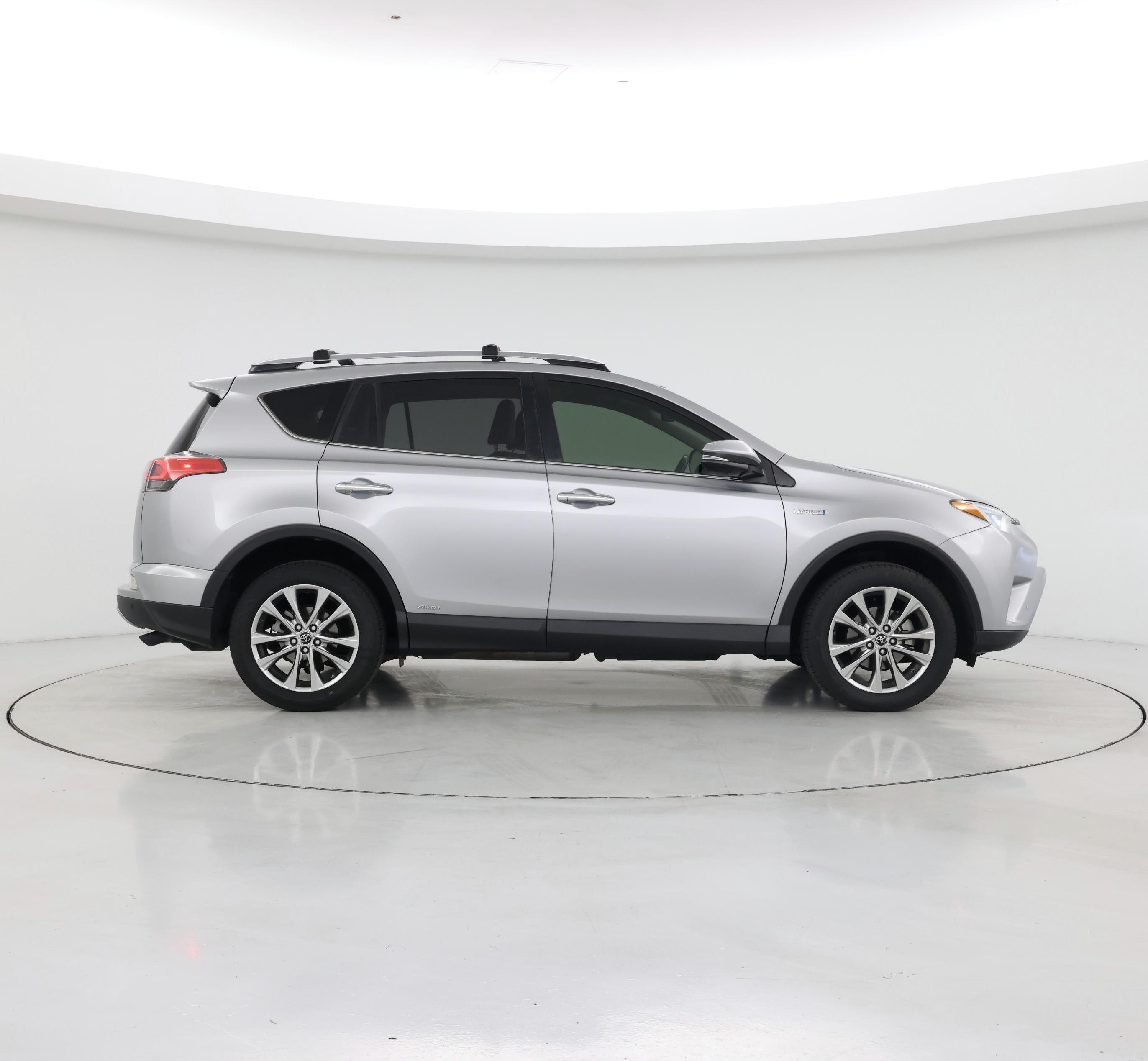 Thumbnail: 2017 Toyota RAV4 - 7