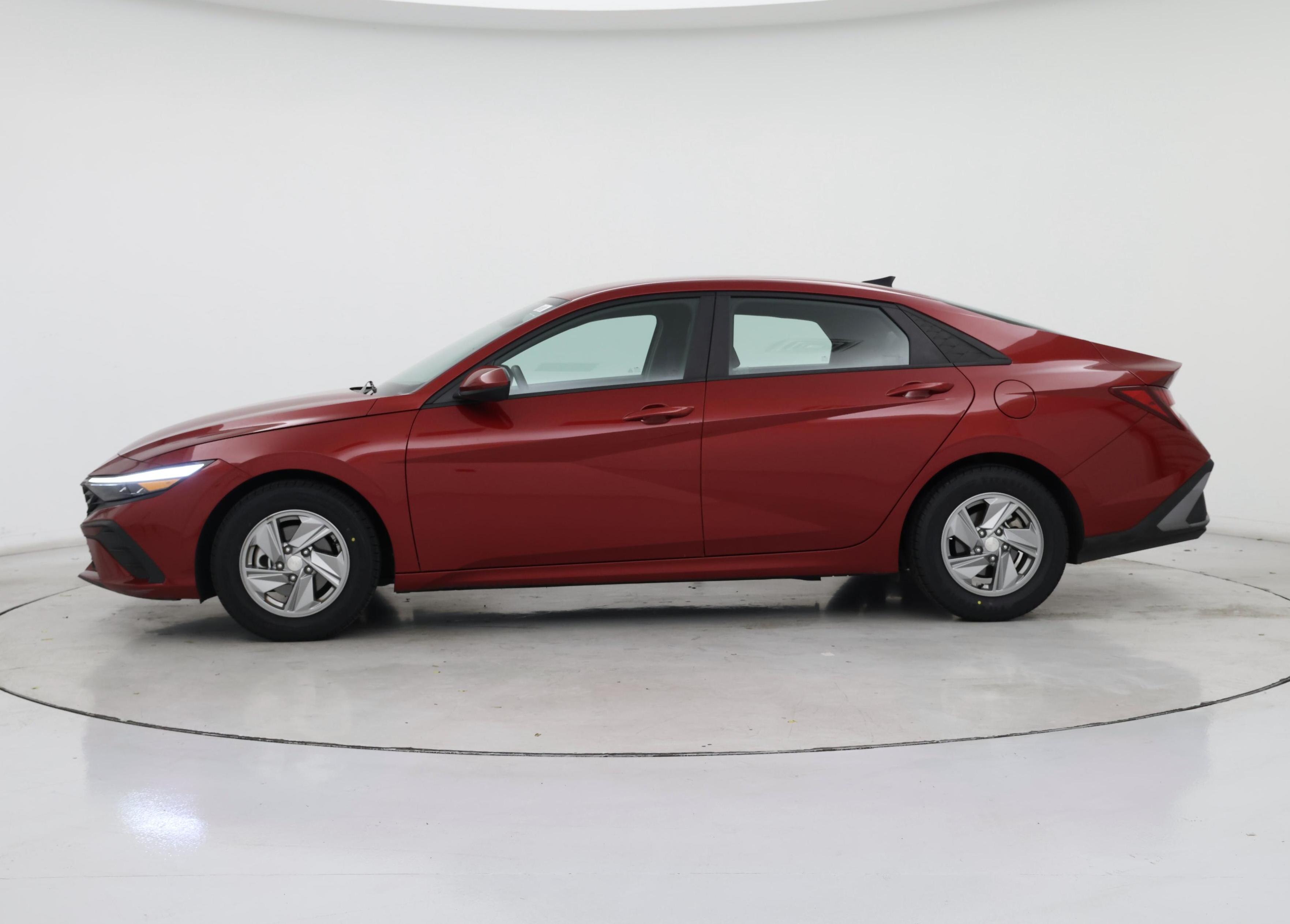 Thumbnail: 2024 Hyundai Elantra - 3