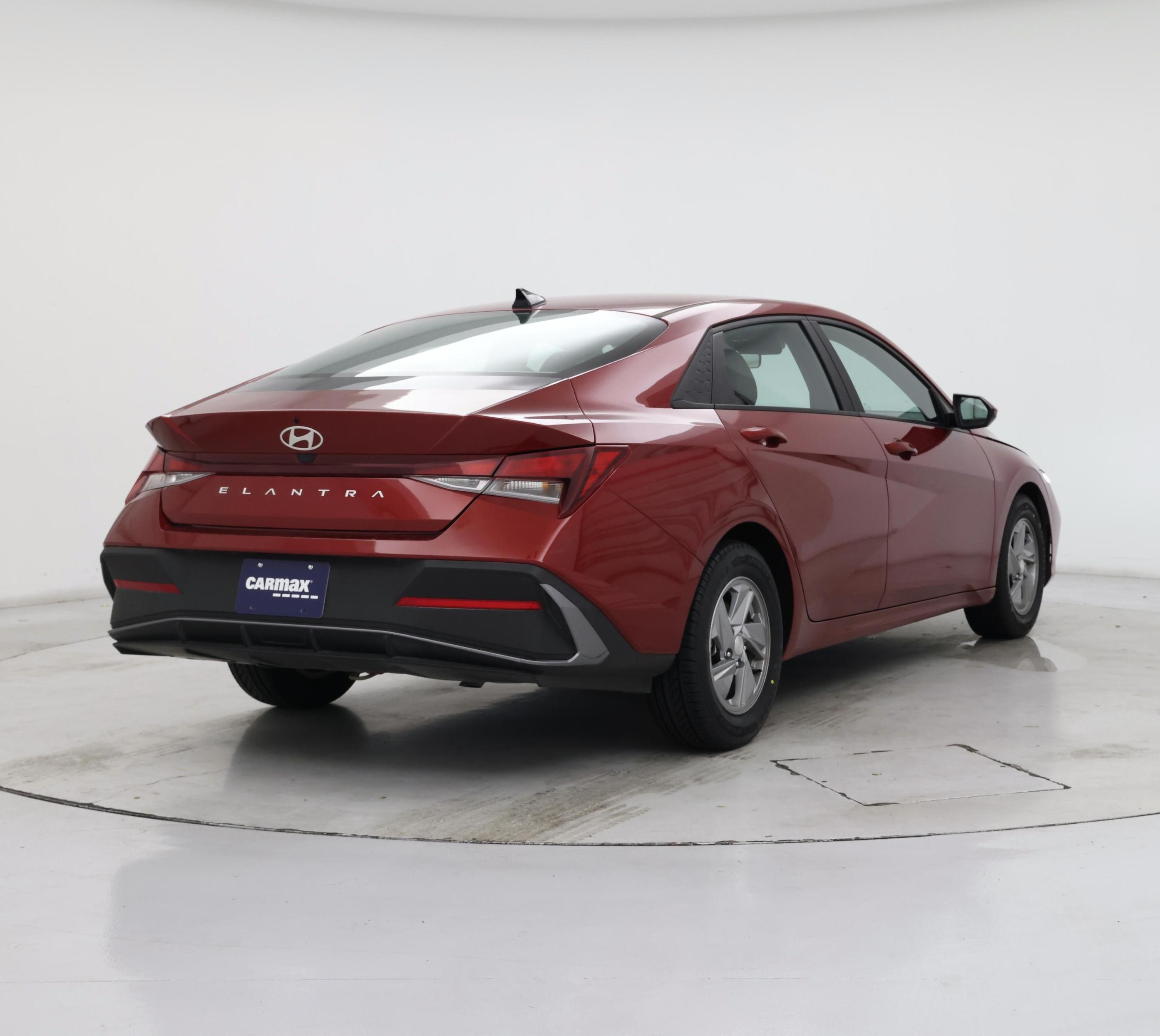 Thumbnail: 2024 Hyundai Elantra - 8