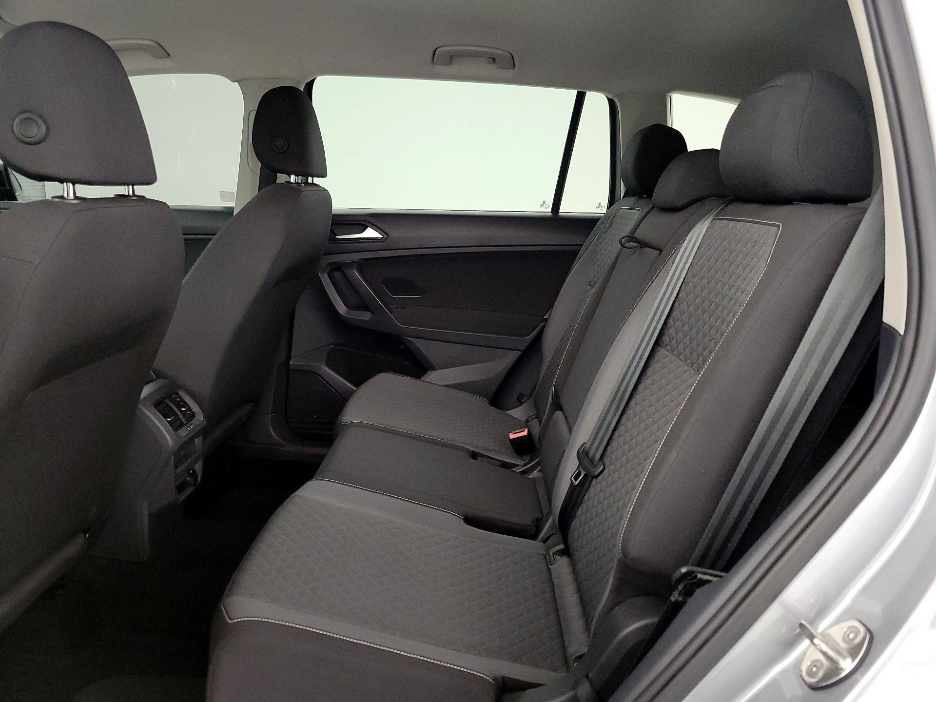 Thumbnail: 2021 Volkswagen Tiguan - 19