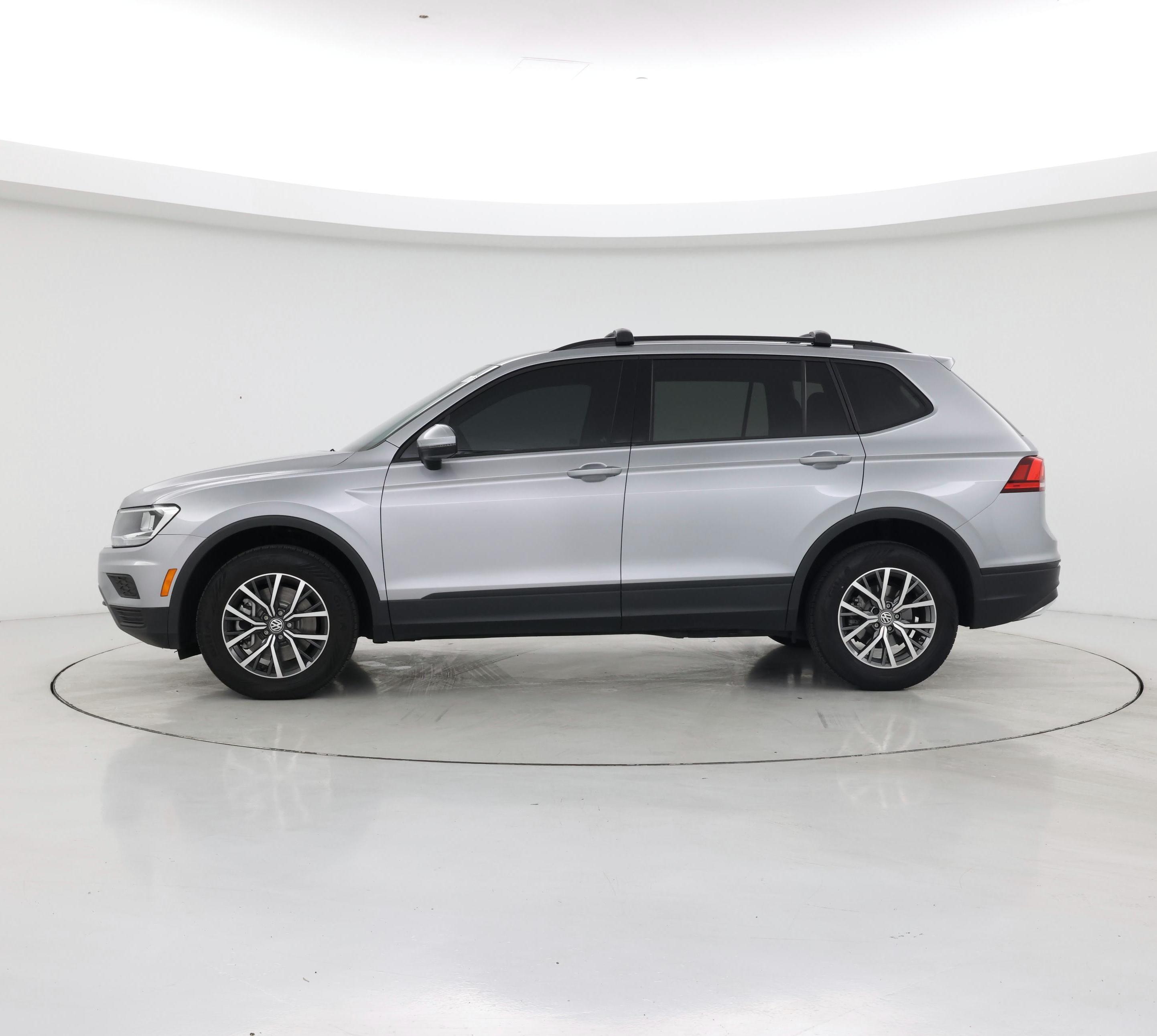 Thumbnail: 2021 Volkswagen Tiguan - 3