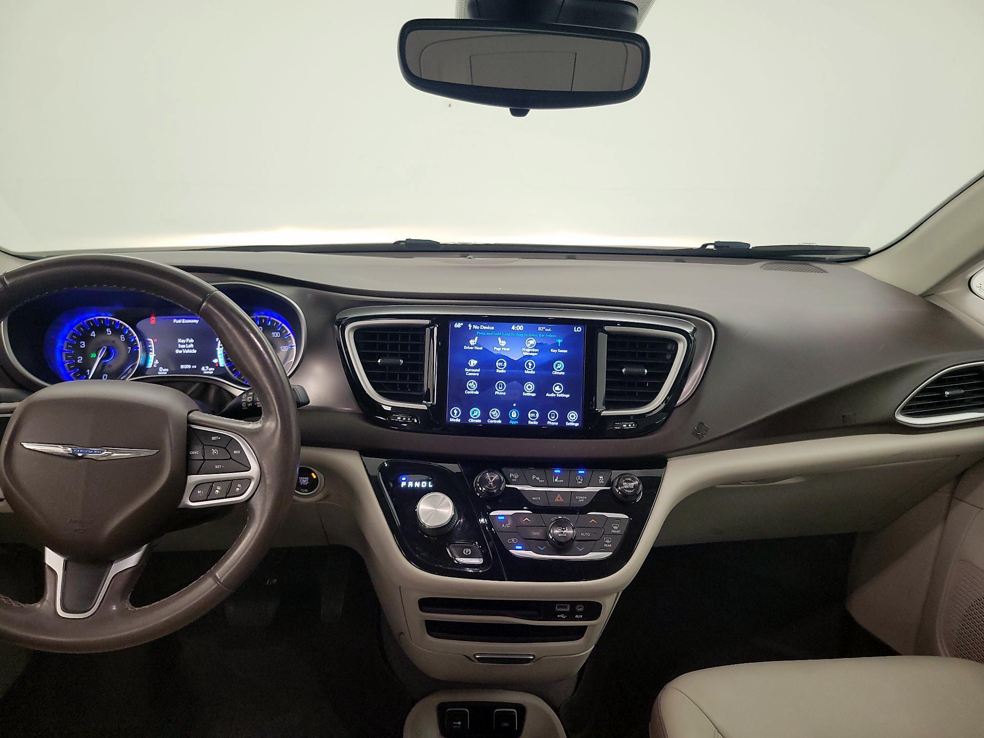 Thumbnail: 2018 Chrysler Pacifica - 9