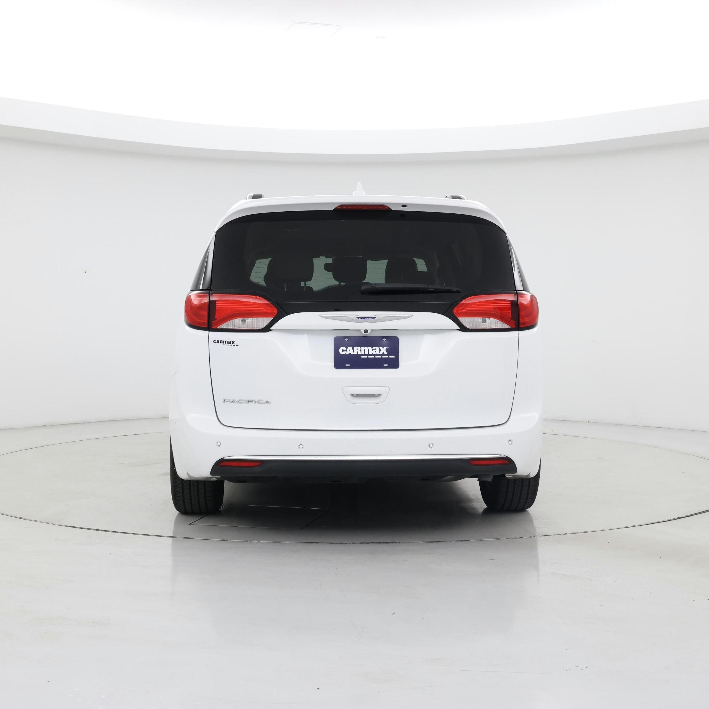 Thumbnail: 2018 Chrysler Pacifica - 6