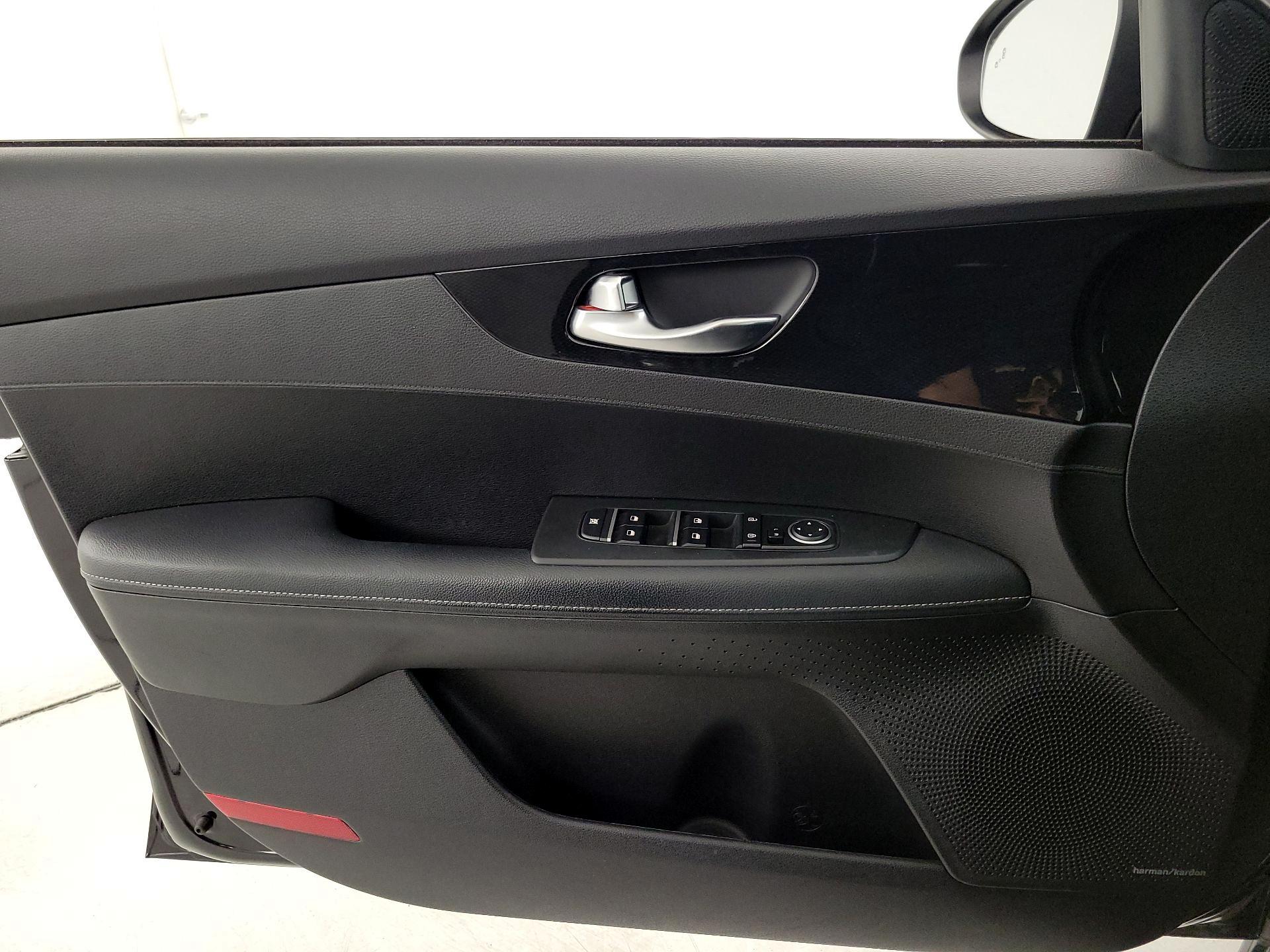 Thumbnail: 2021 Kia Forte - 12