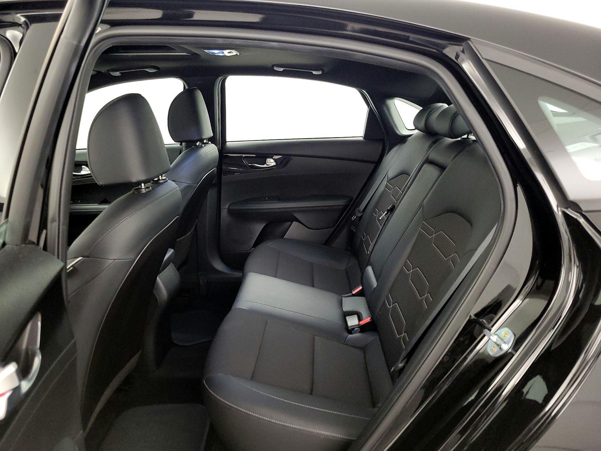 Thumbnail: 2021 Kia Forte - 20