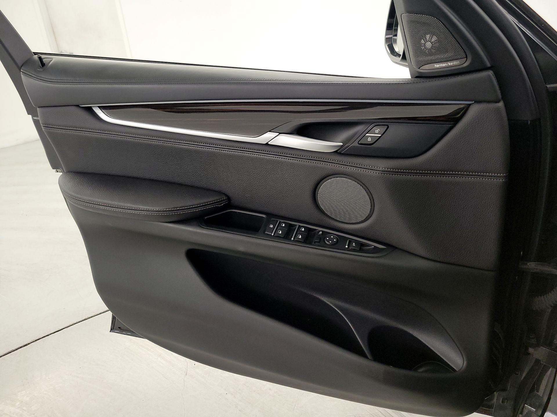 Thumbnail: 2019 BMW X6 - 12