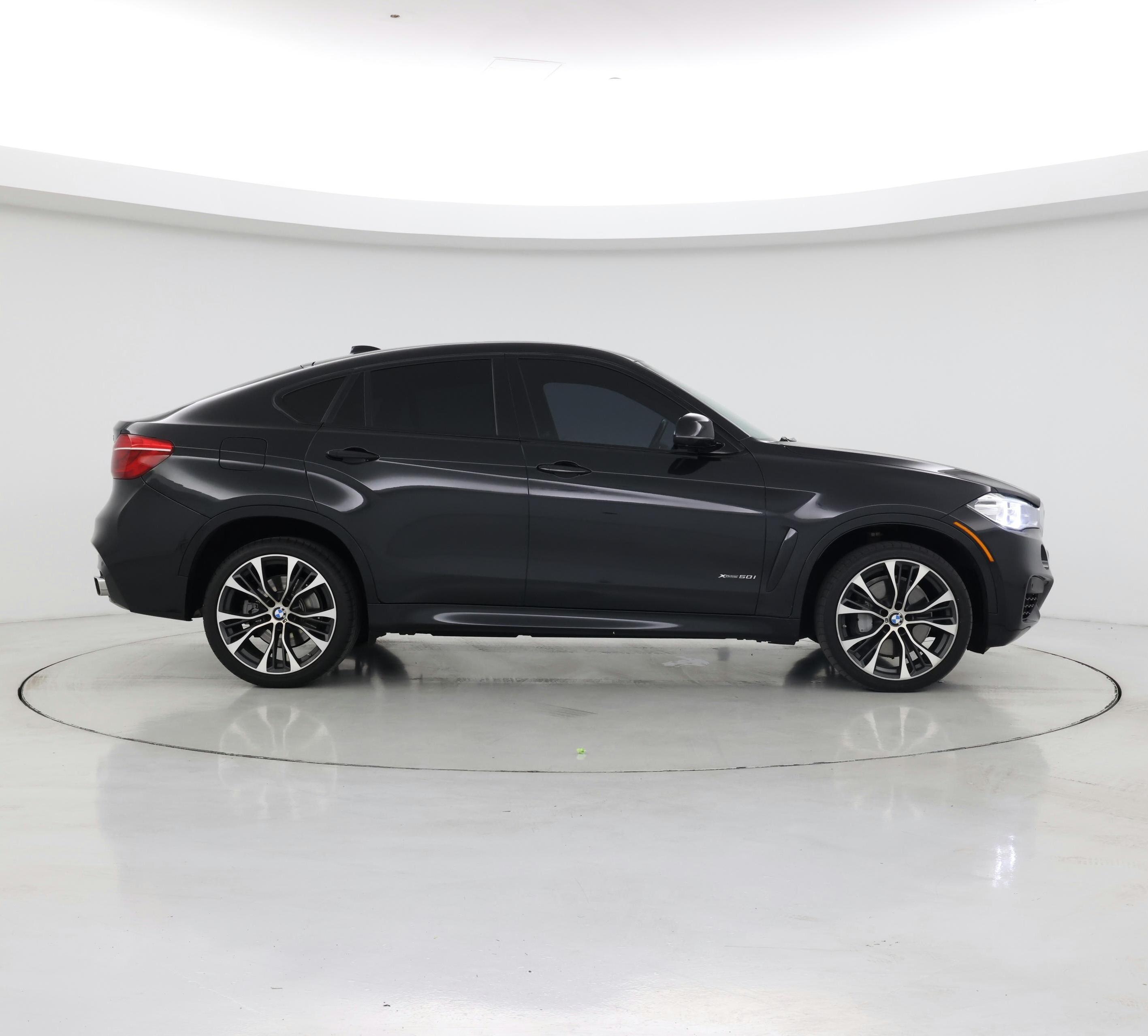 Thumbnail: 2019 BMW X6 - 7