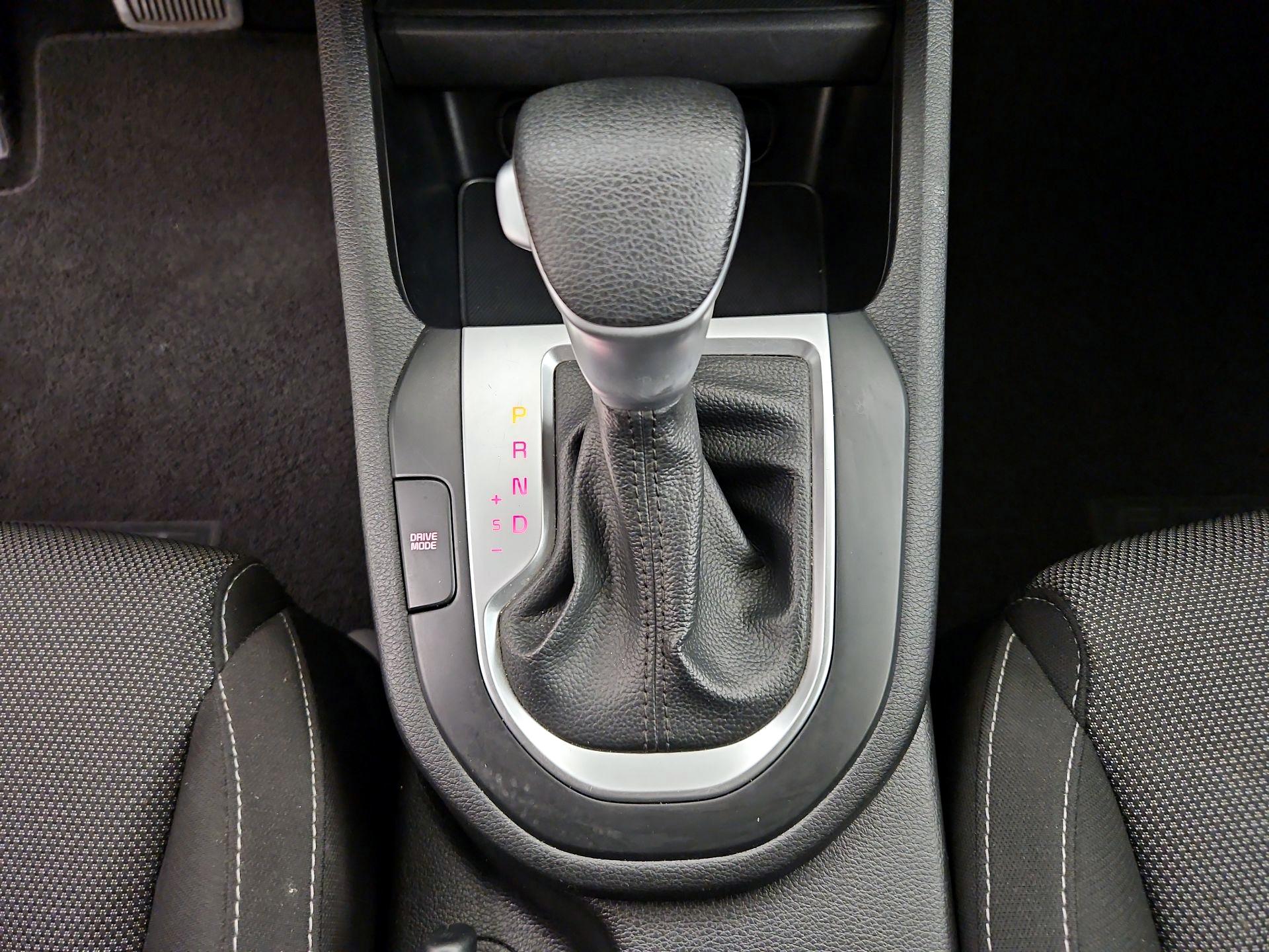 Thumbnail: 2023 Kia Forte - 17