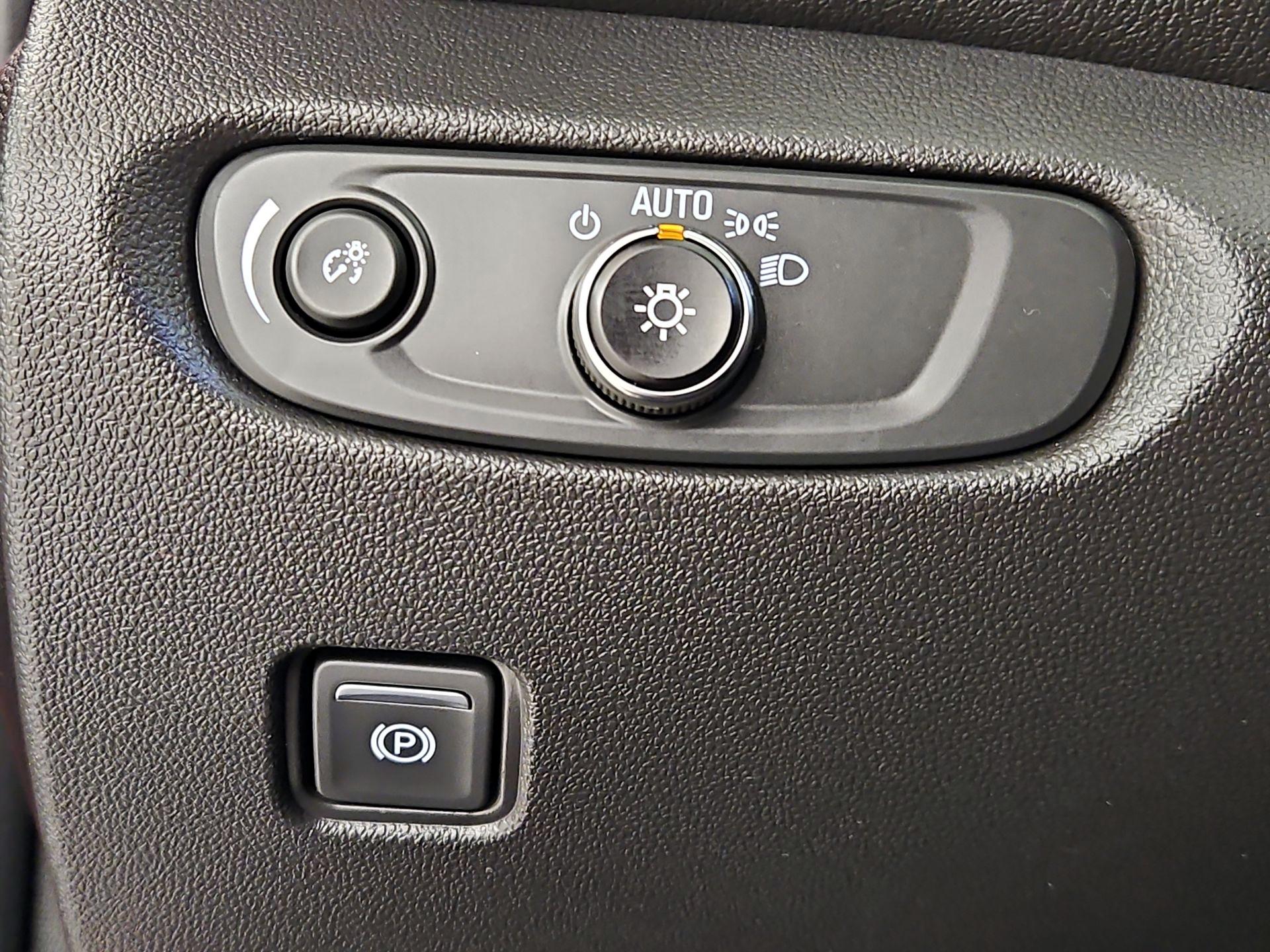 Thumbnail: 2021 Chevrolet Blazer - 13