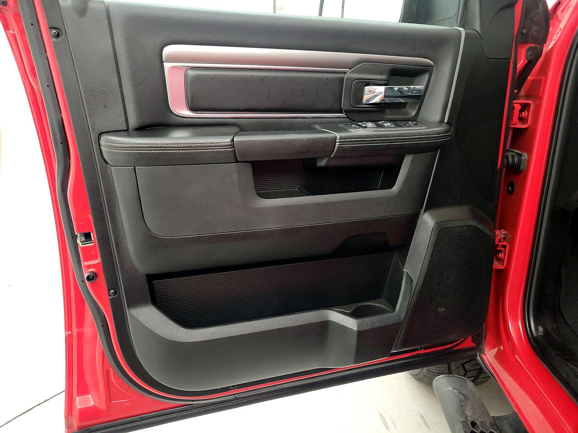 Thumbnail: 2023 RAM 1500 Classic - 12
