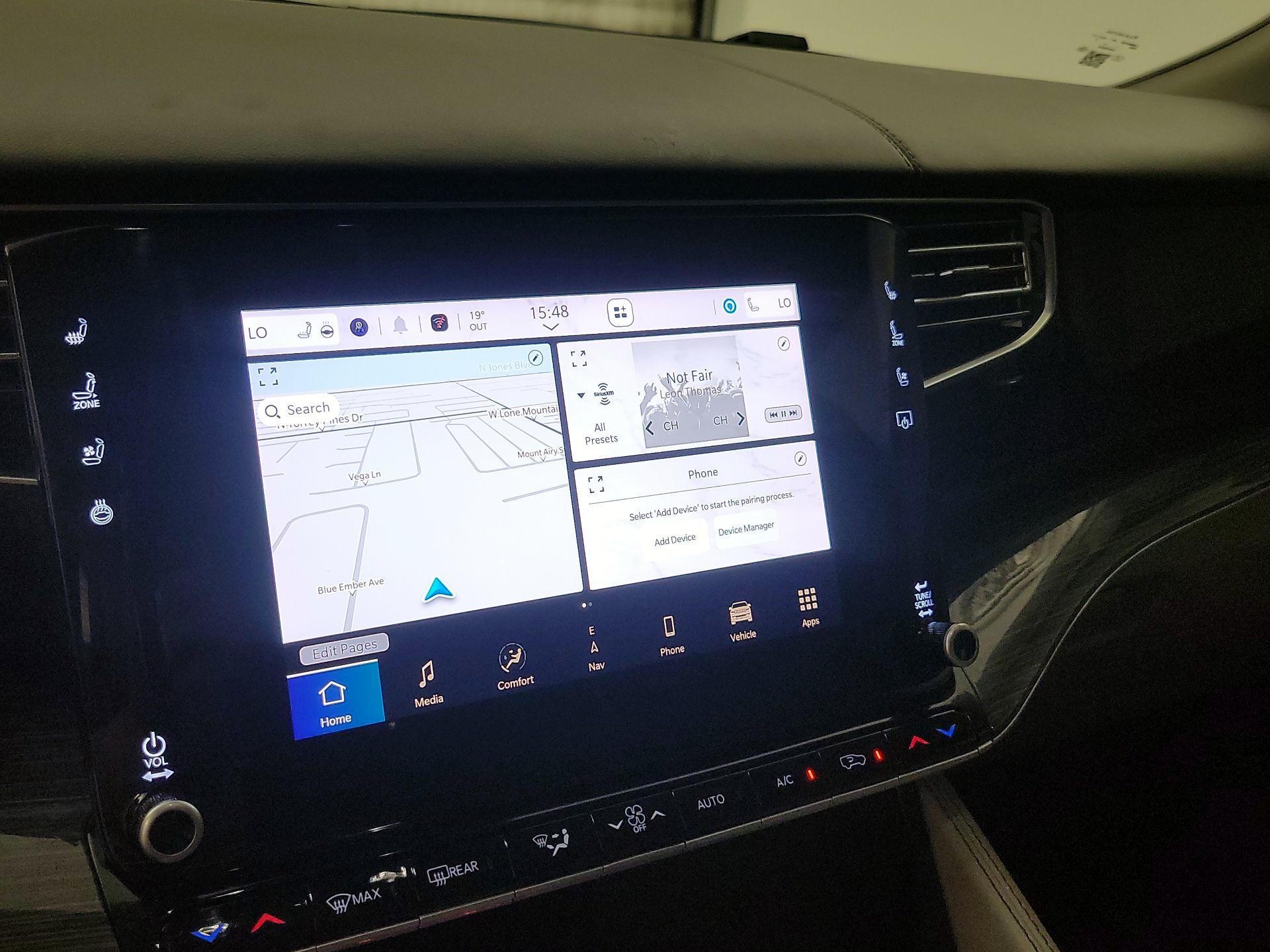 Thumbnail: 2022 Jeep Wagoneer - 16