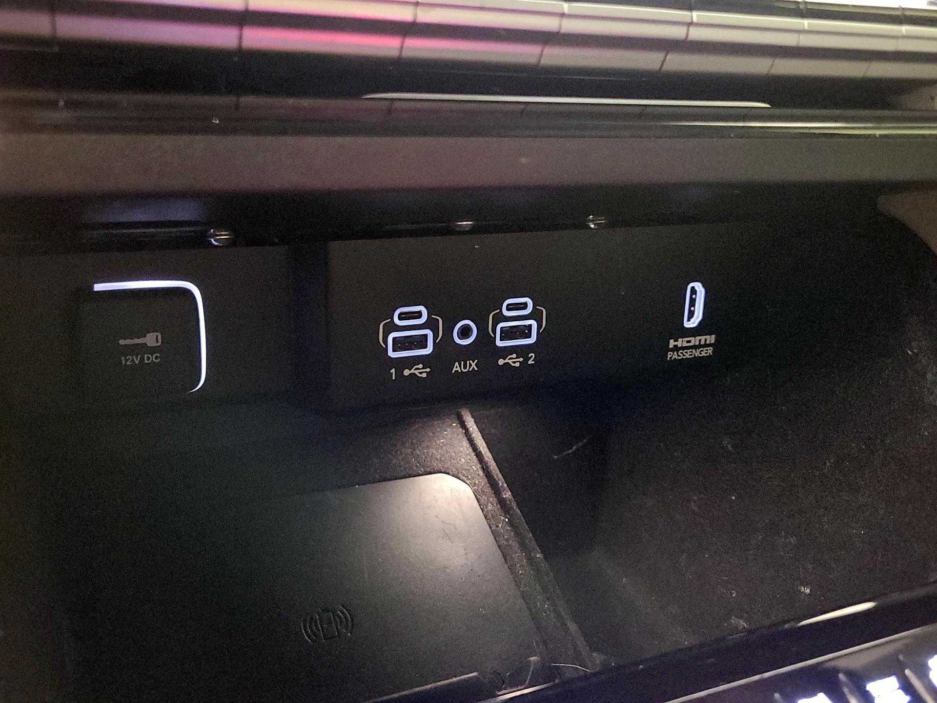 Thumbnail: 2022 Jeep Wagoneer - 19