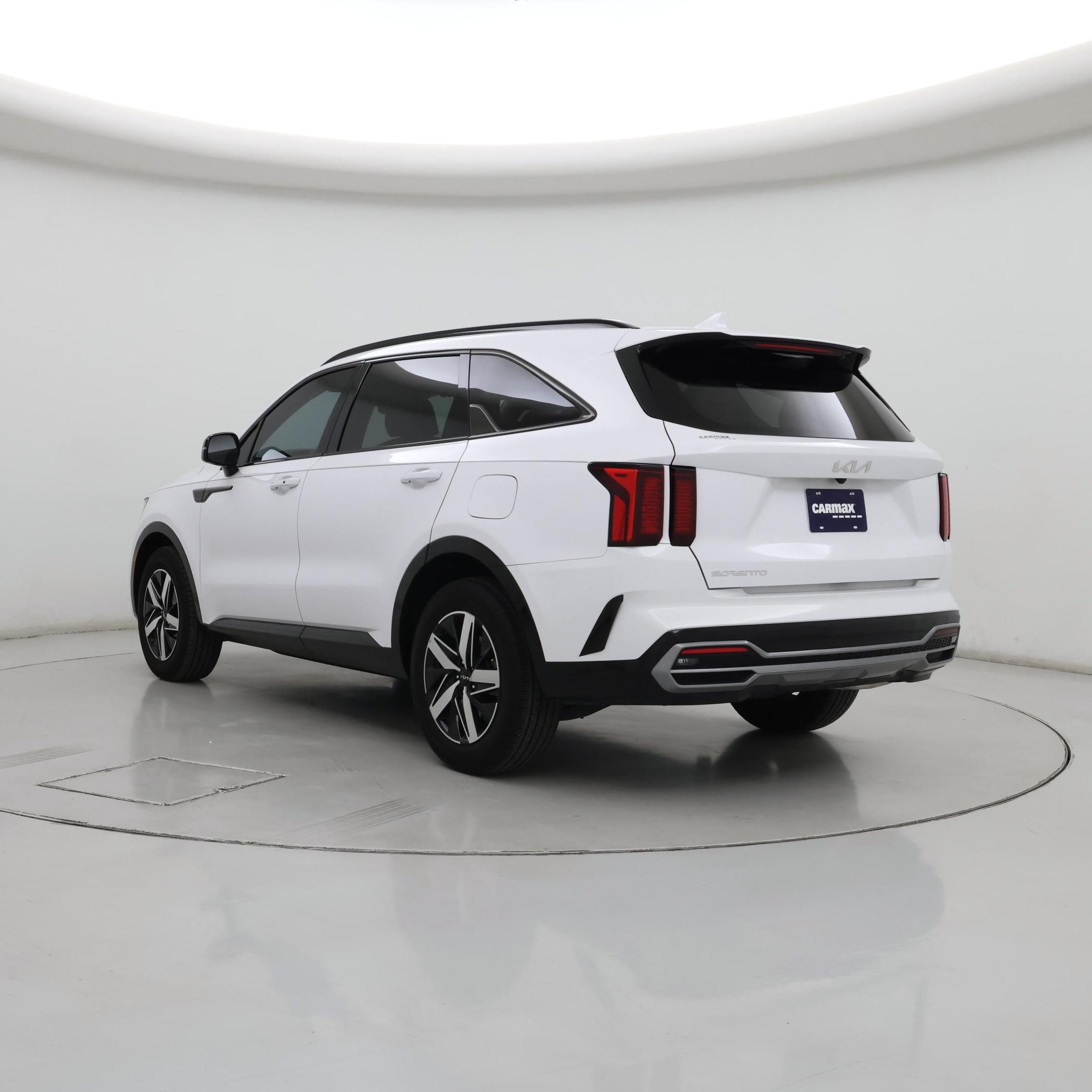 Thumbnail: 2023 Kia Sorento - 2