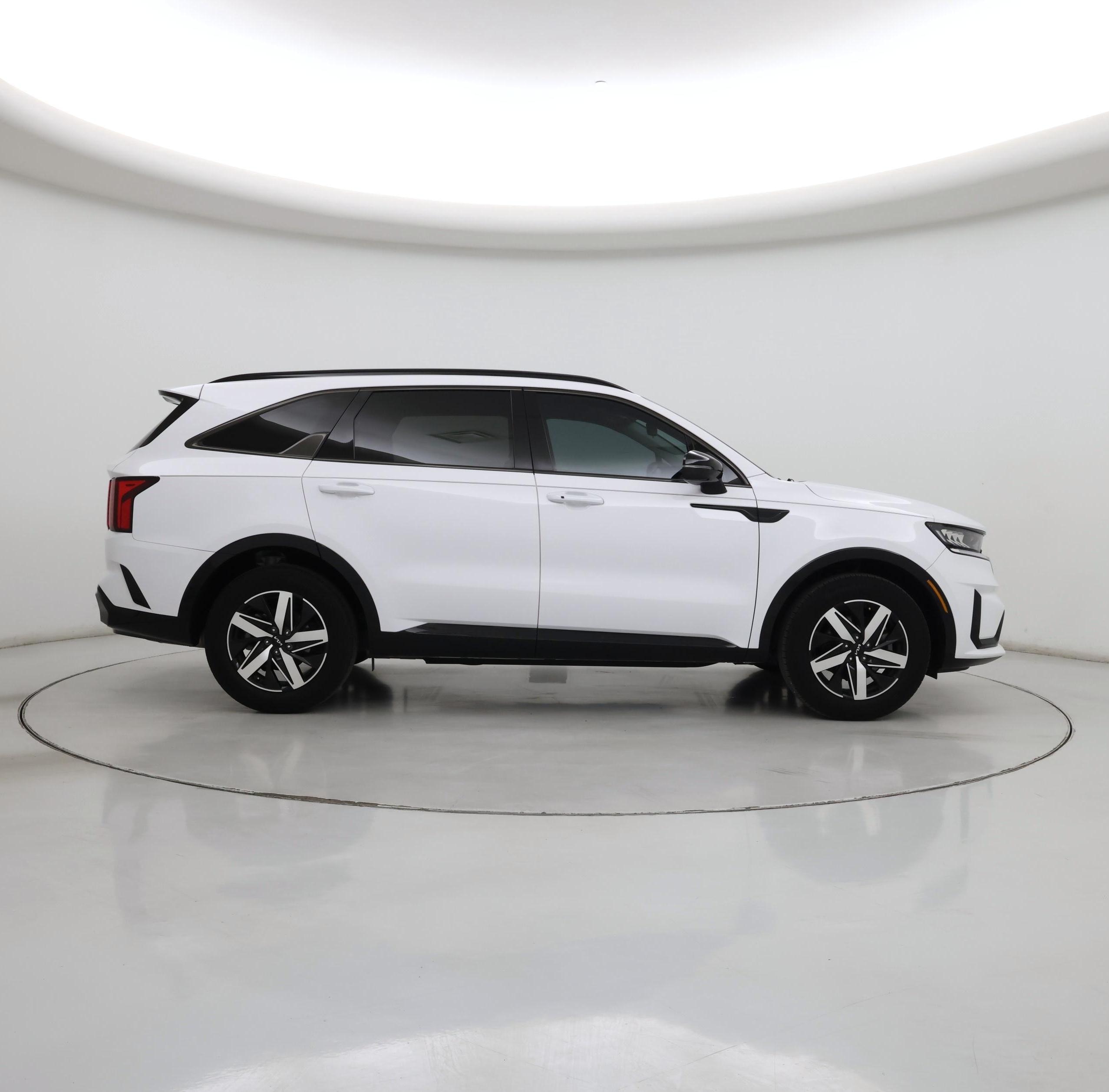 Thumbnail: 2023 Kia Sorento - 7