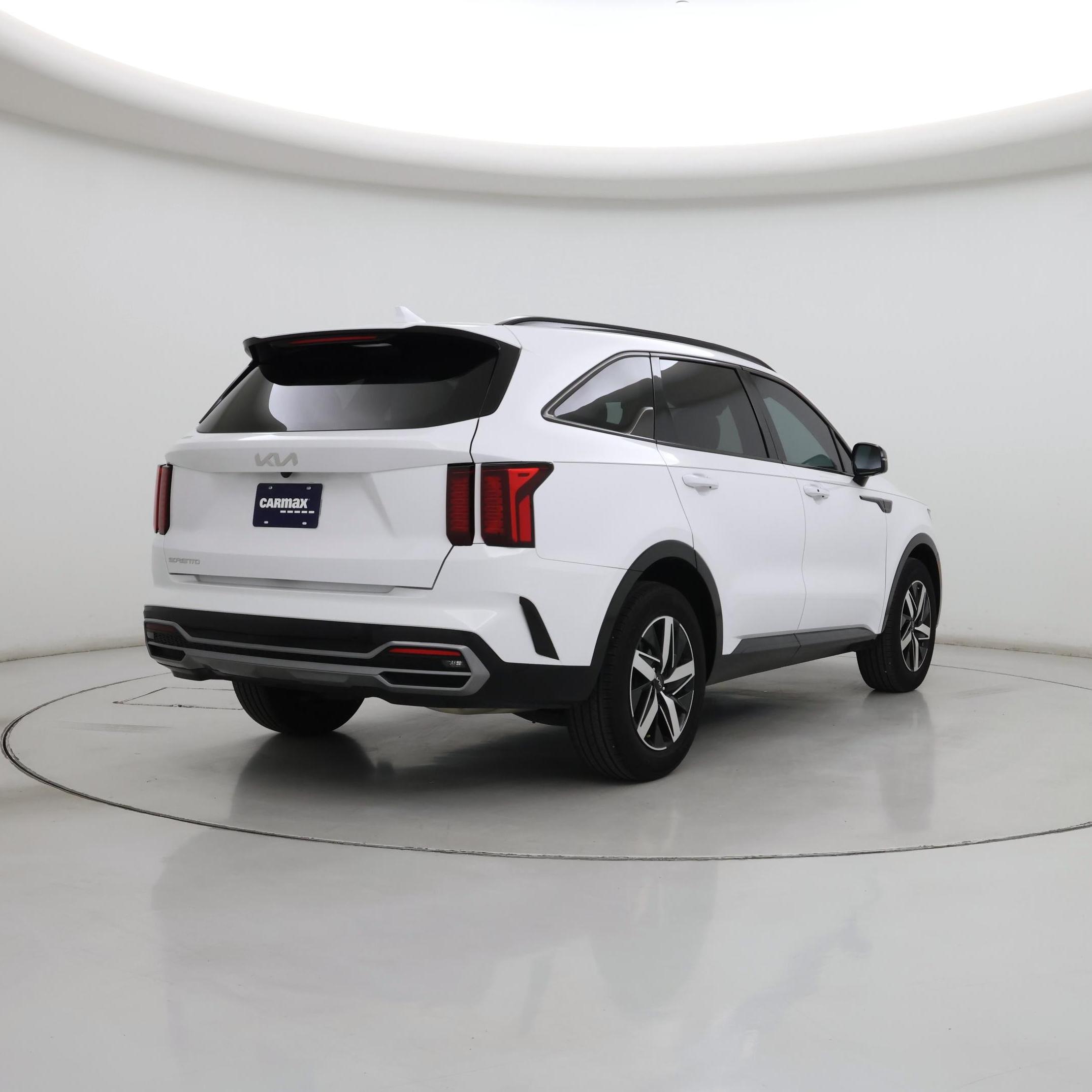 Thumbnail: 2023 Kia Sorento - 8