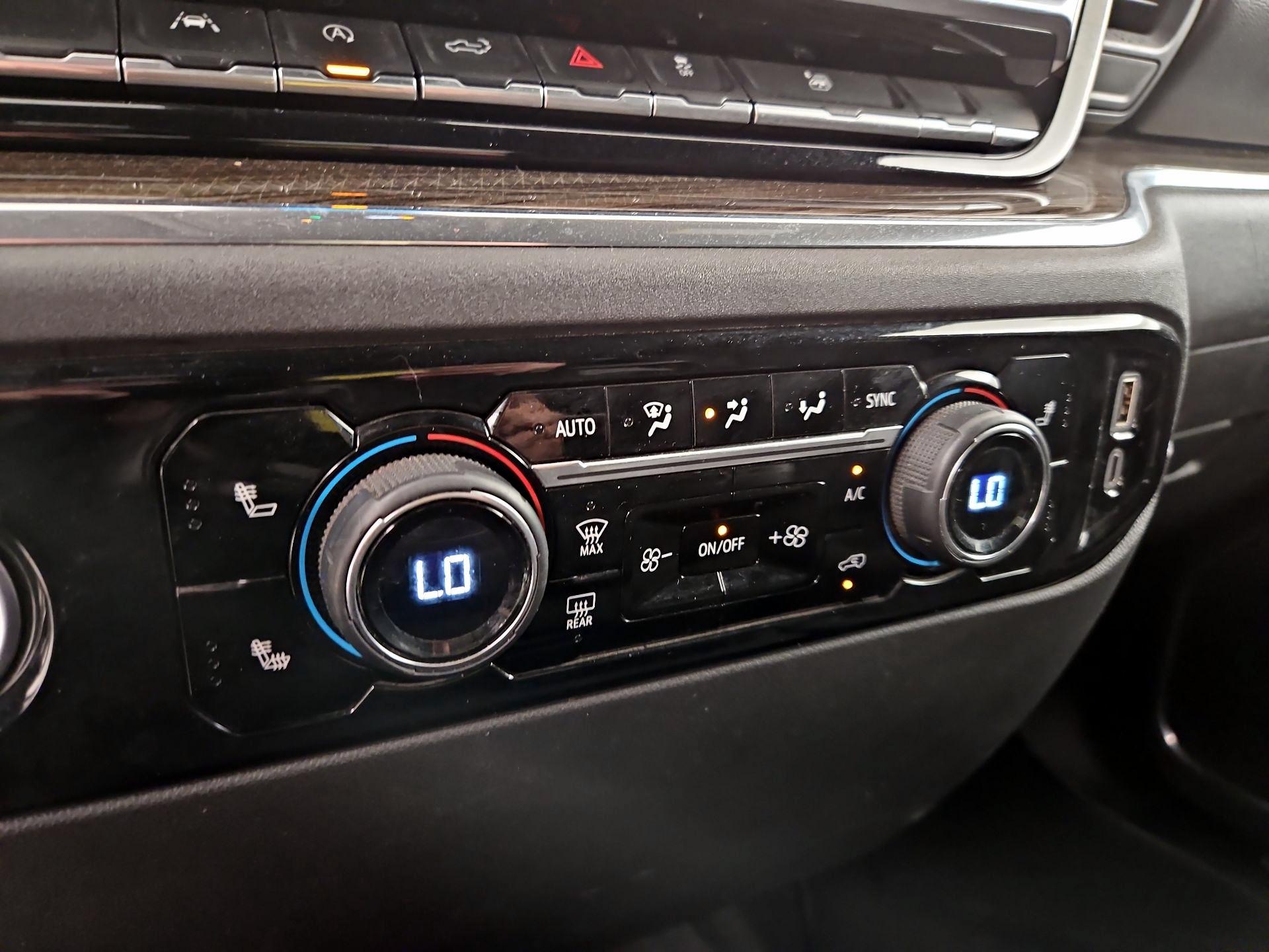 Thumbnail: 2023 Chevrolet Silverado 1500 - 16