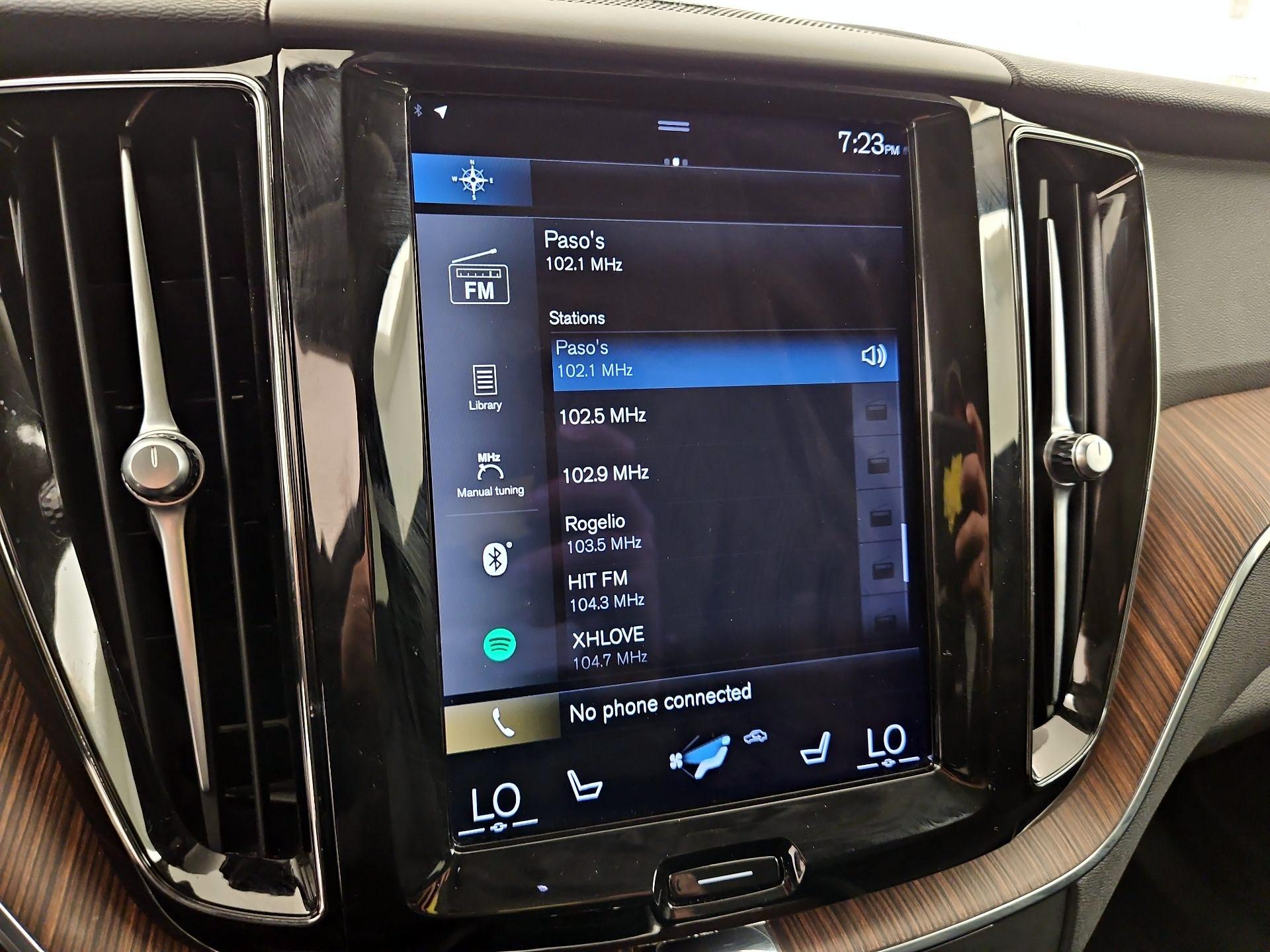 Thumbnail: 2021 Volvo XC60 - 16