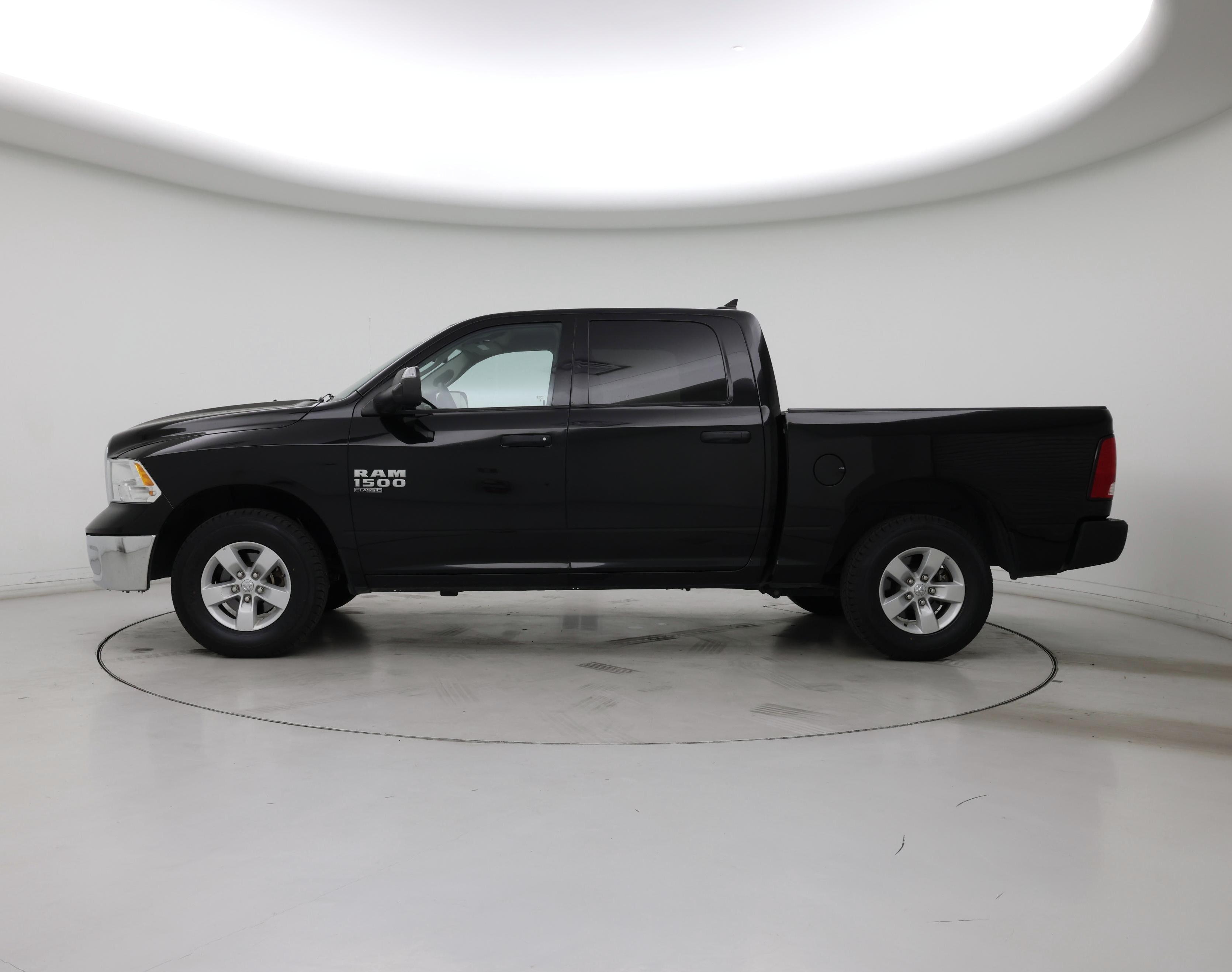 Thumbnail: 2023 RAM 1500 Classic - 3