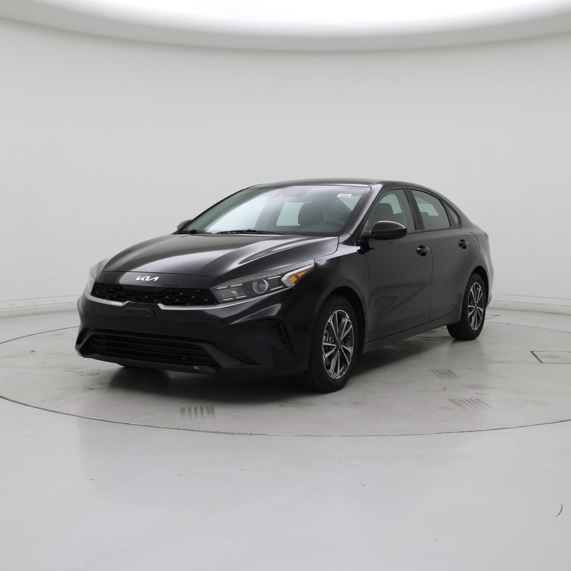 Thumbnail: 2023 Kia Forte - 4