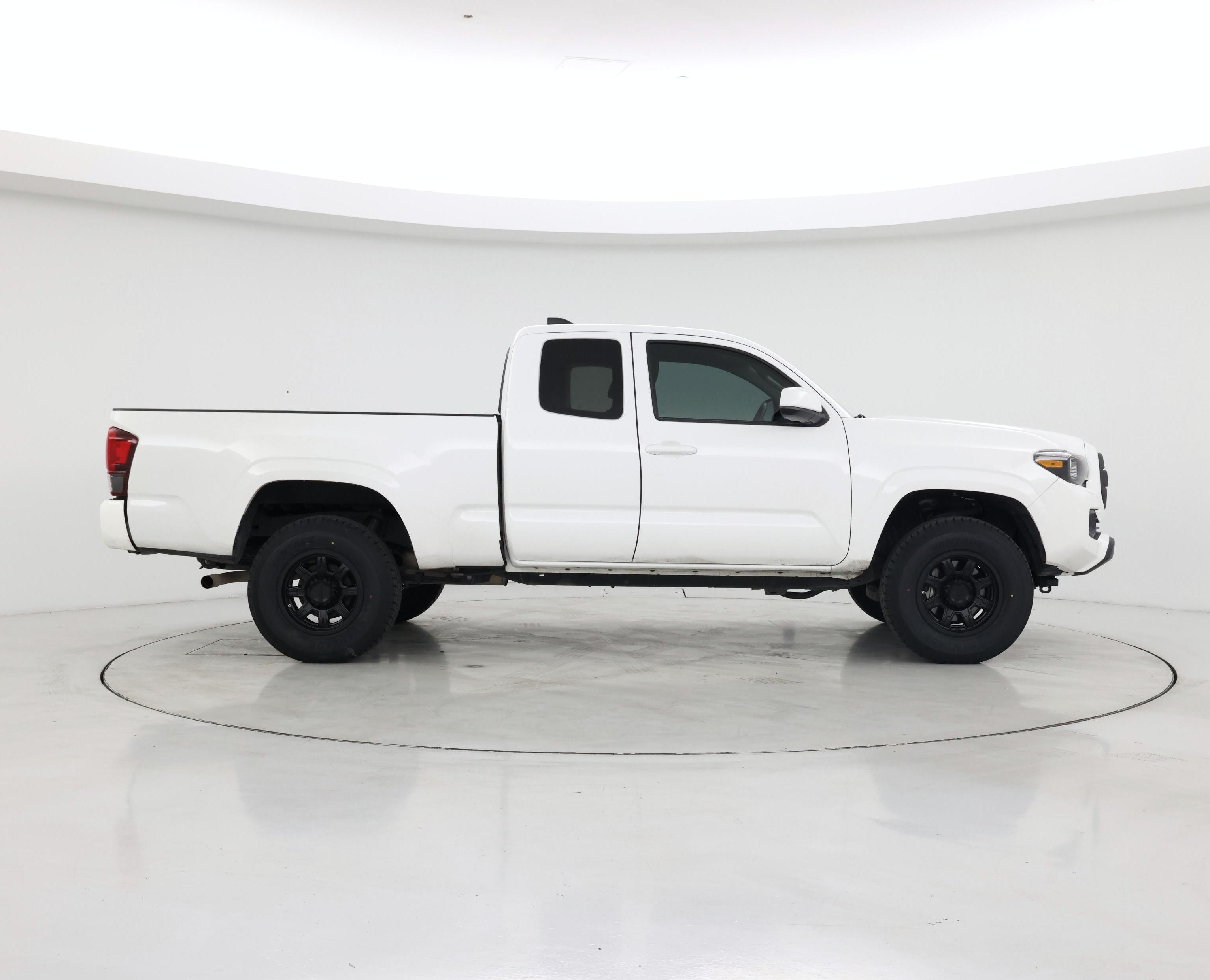 Thumbnail: 2022 Toyota Tacoma - 7