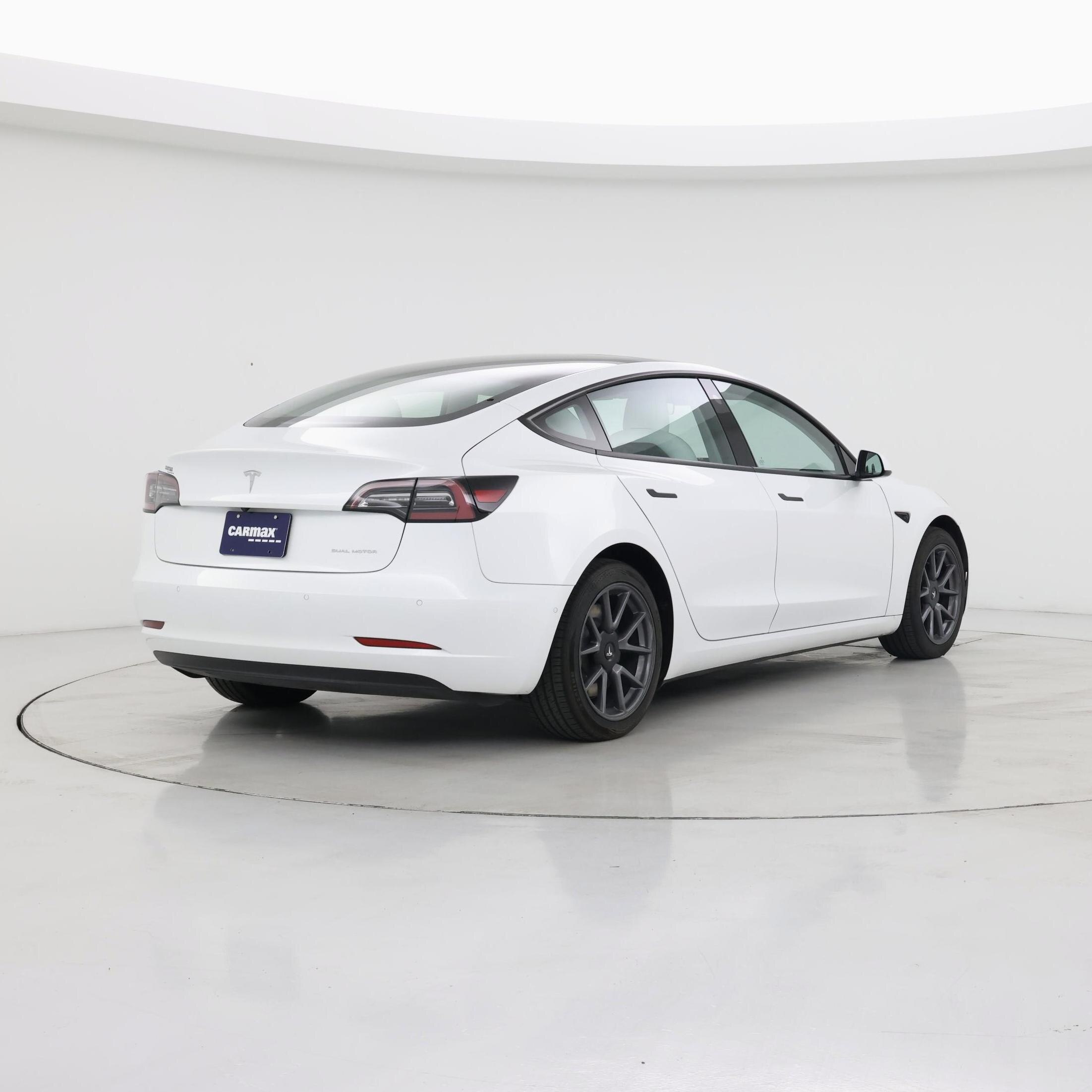 Thumbnail: 2022 Tesla Model 3 - 8