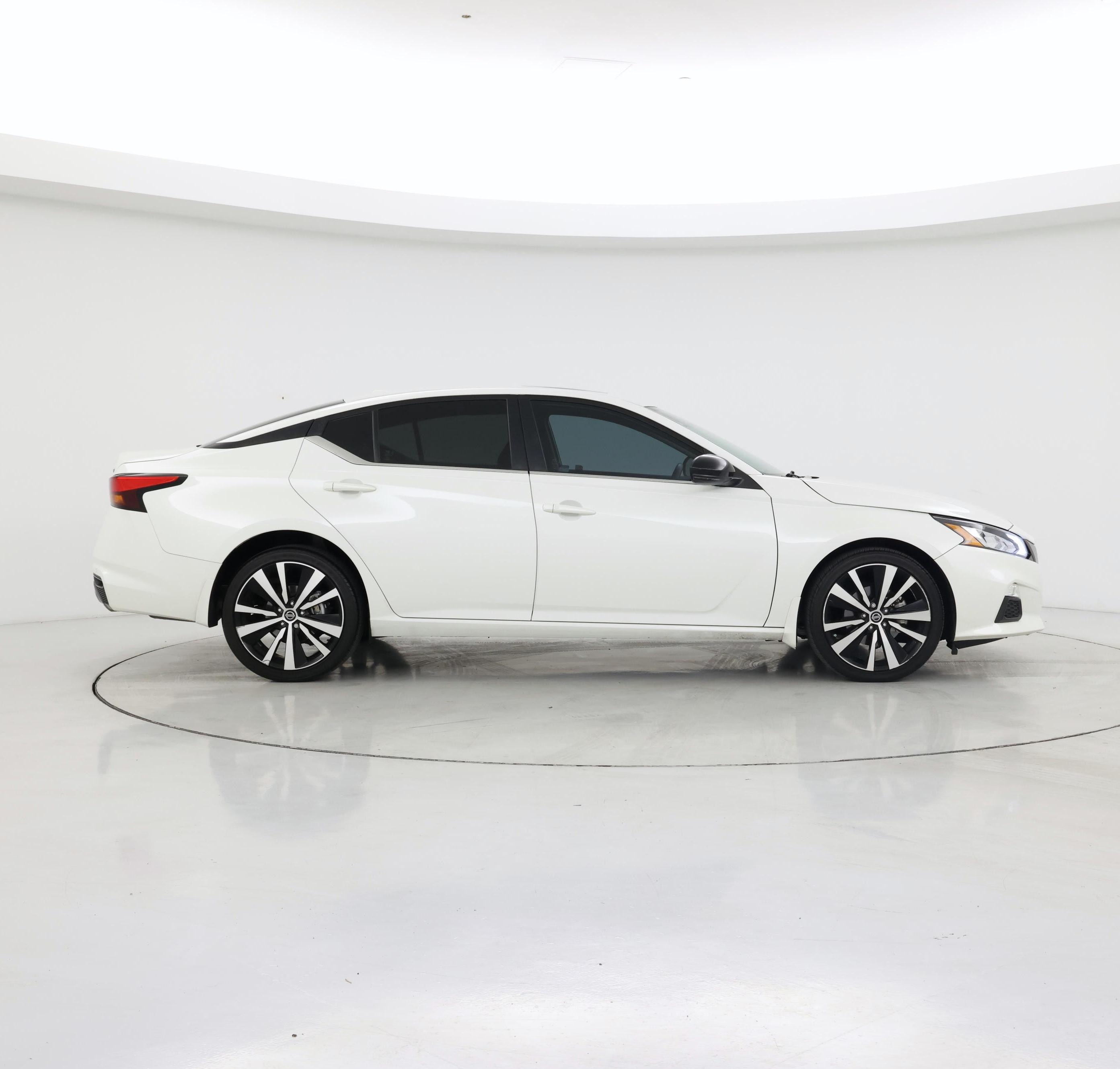 Thumbnail: 2021 Nissan Altima - 7