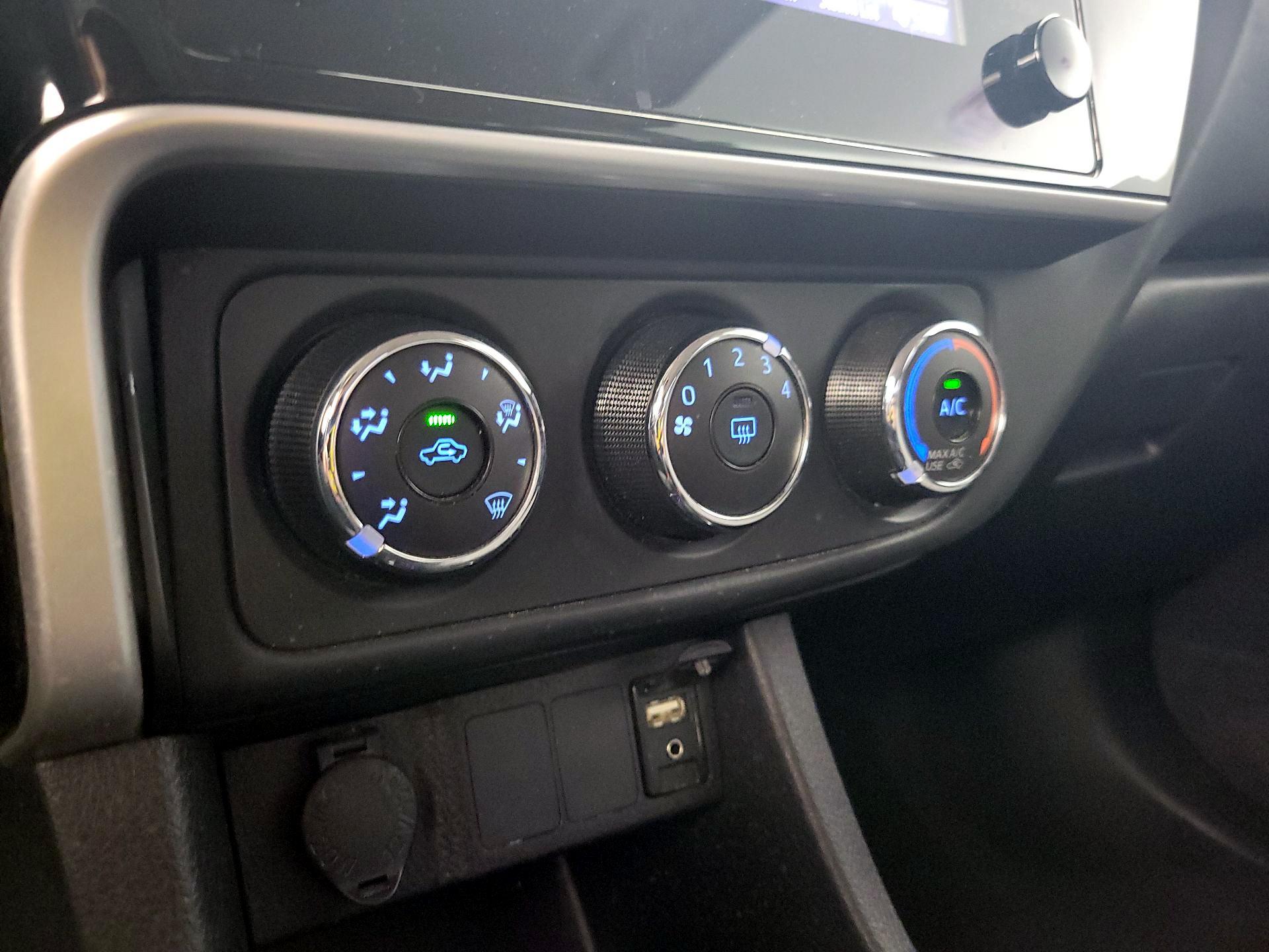 Thumbnail: 2019 Toyota Corolla - 16